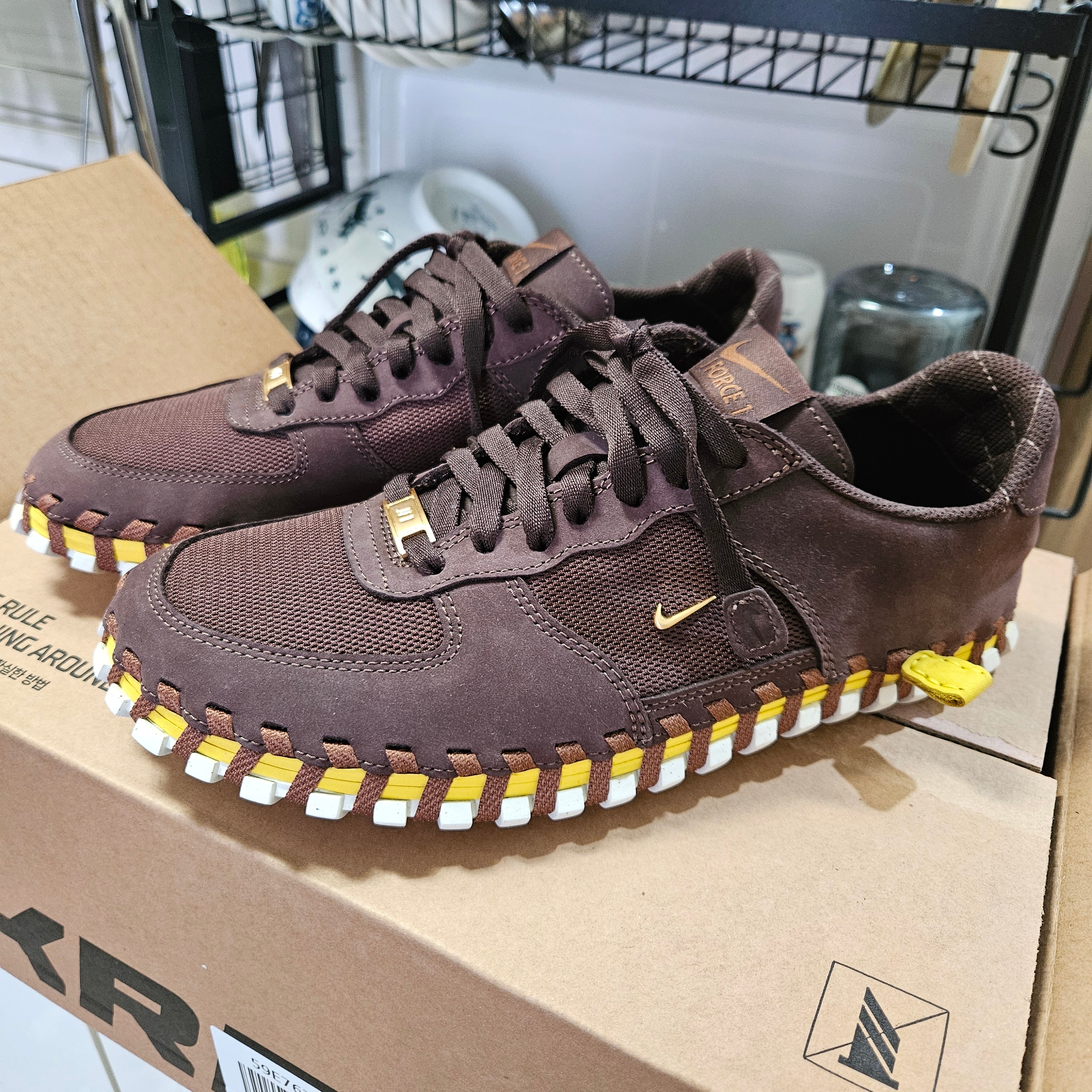 Nike x Jacquemus J Force 1 Low LX SP Earth 착용 스타일 - 1