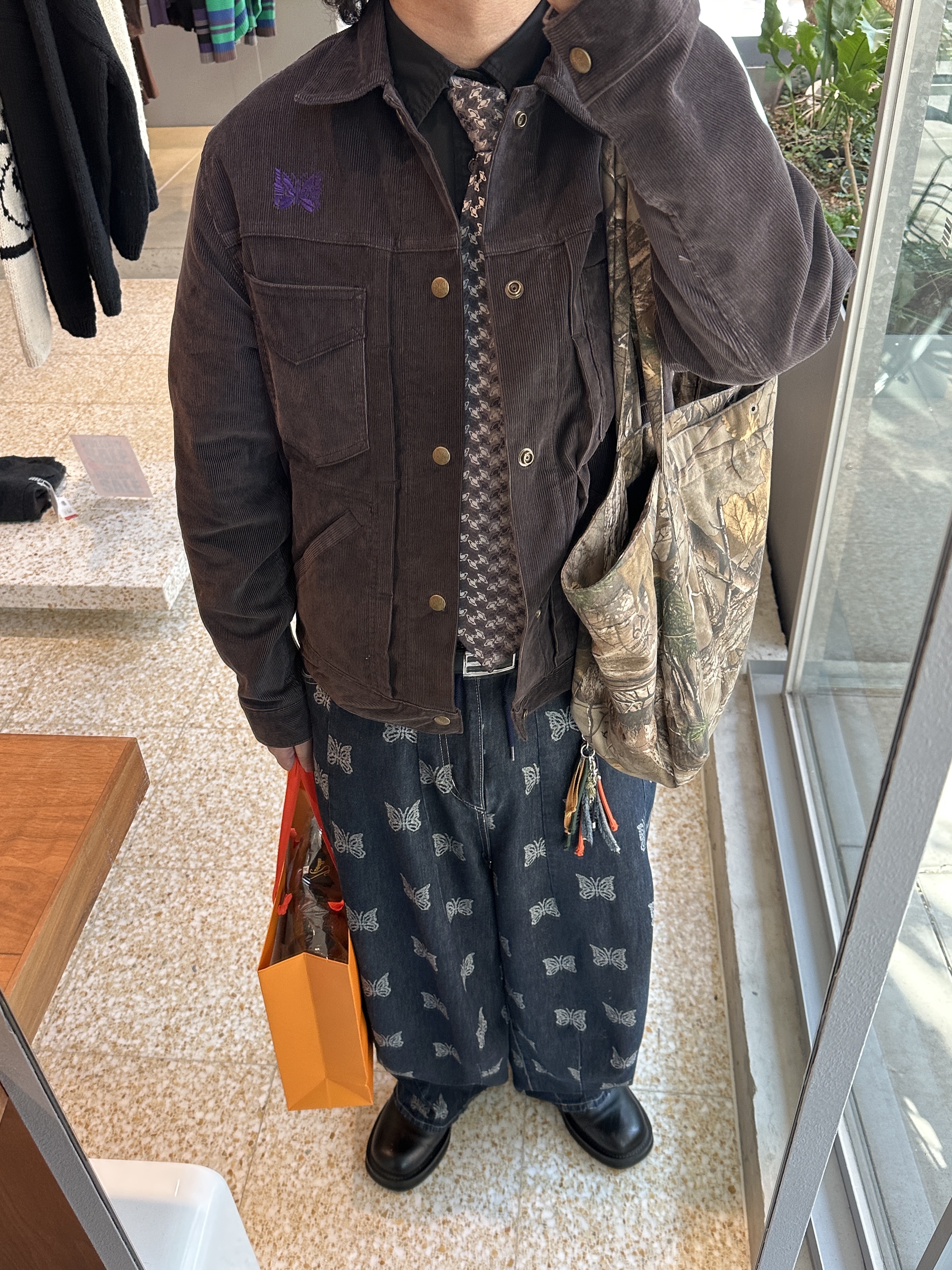 Needles H.D. Pants 10 Oz Denim Papillon JQ Indigo, Needles Penny Jean Jacket Black 착용 스타일 - 1