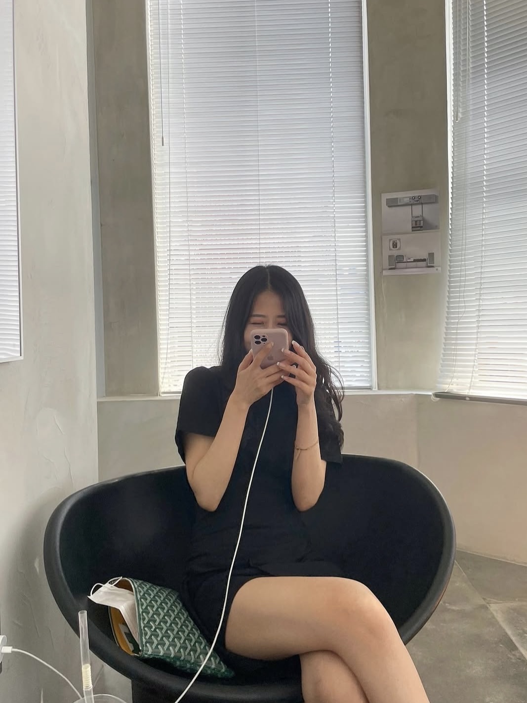 Goyard Senat Pochette MM Green 착용 스타일 - 2