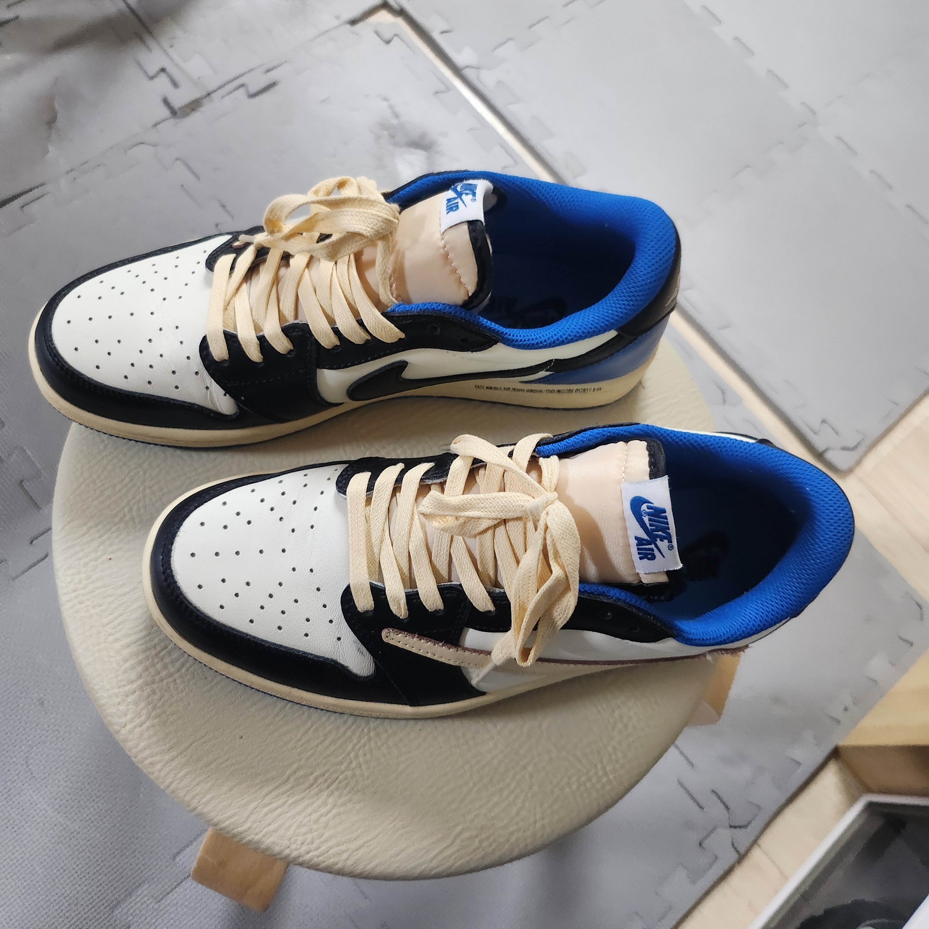 Jordan 1 x Travis Scott x Fragment Retro Low OG SP Military Blue 착용 스타일