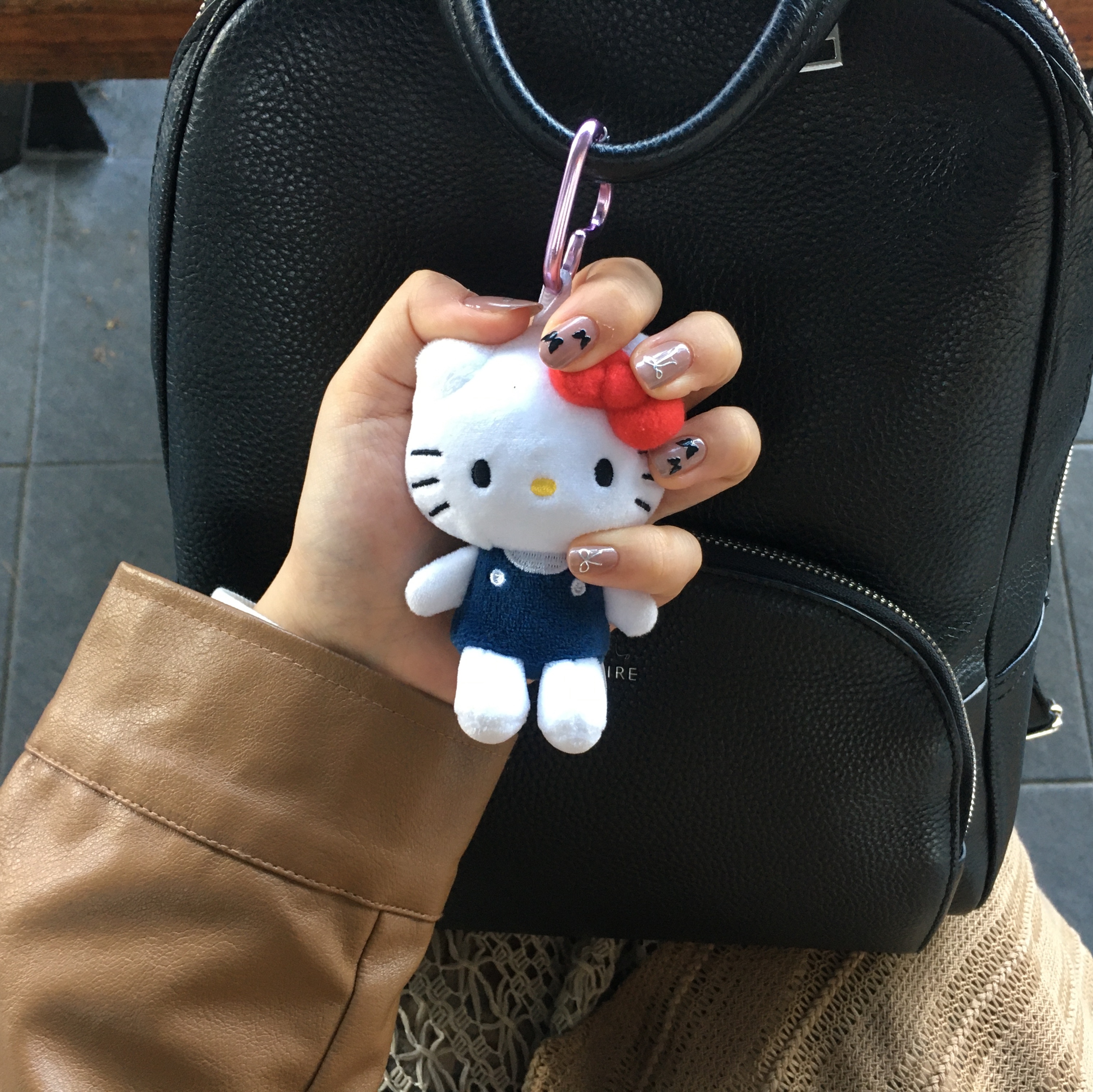 Sanrio Hello Kitty Mini Mascot Holder 착용 스타일