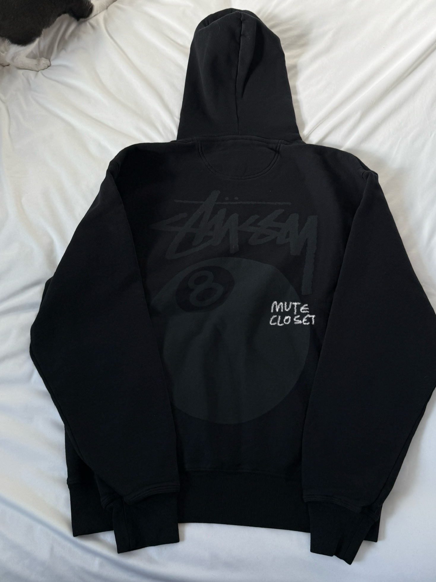 Stussy 8 Ball Pigment Dyed Hoodie Black 2 착용 스타일 - 1