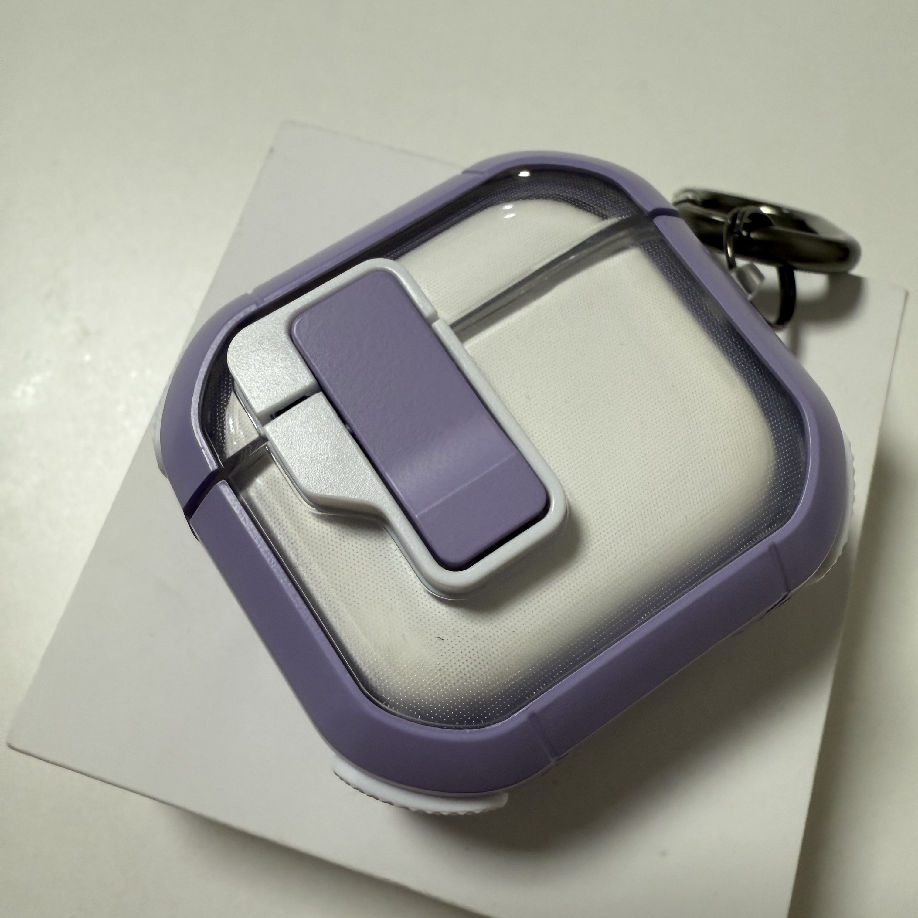 Apple AirPods 4th Gen with Active Noise Cancellation (Korean Ver.) 착용 스타일