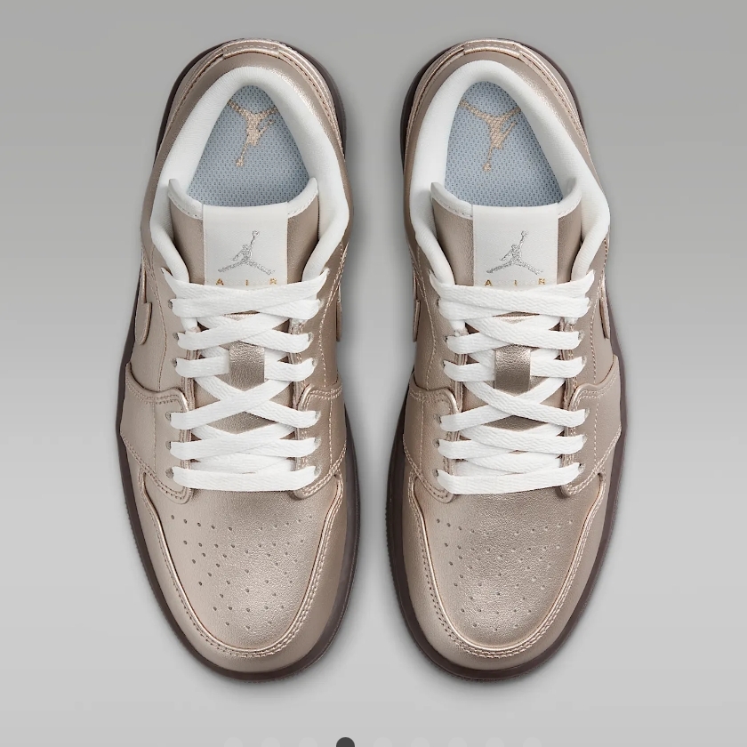 (W) Jordan 1 Low Metallic Zinc 착용 스타일 - 4