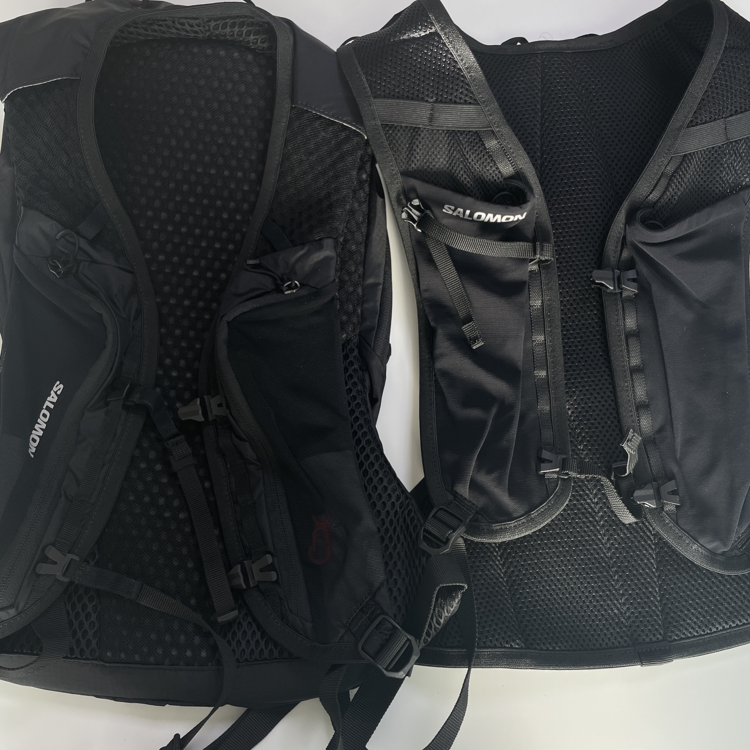 Salomon XT 10 Rucksack Black (New Ver.), Salomon Cross 8 Black 착용 스타일 - 1