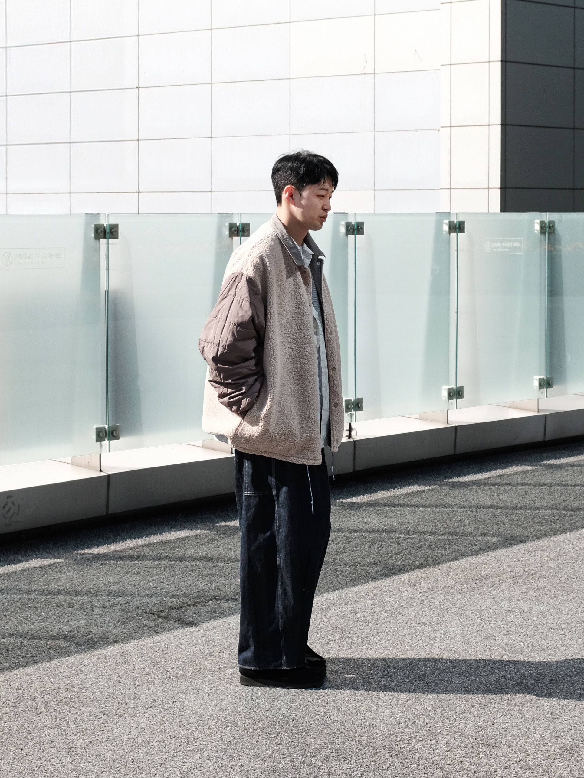 Nanamica Reversible Wind Jacket Beige, Clarks Wallabee Gtx Suede Black 착용 스타일 - 6