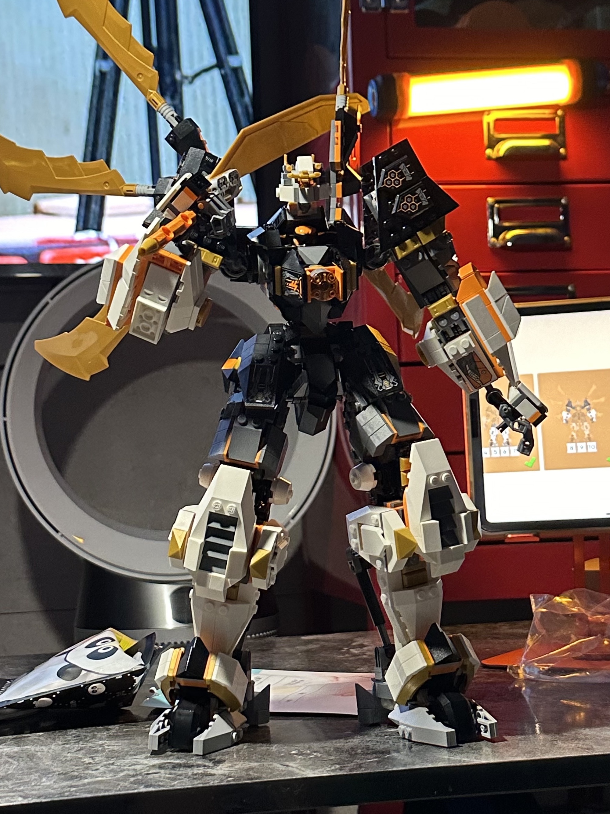 Lego Ninjago Cole's Titan Dragon Mech 착용 스타일