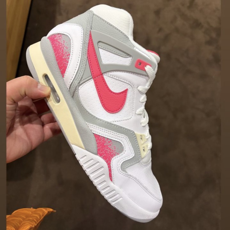 Nike Air Tech Challenge II Racer Pink 착용 스타일