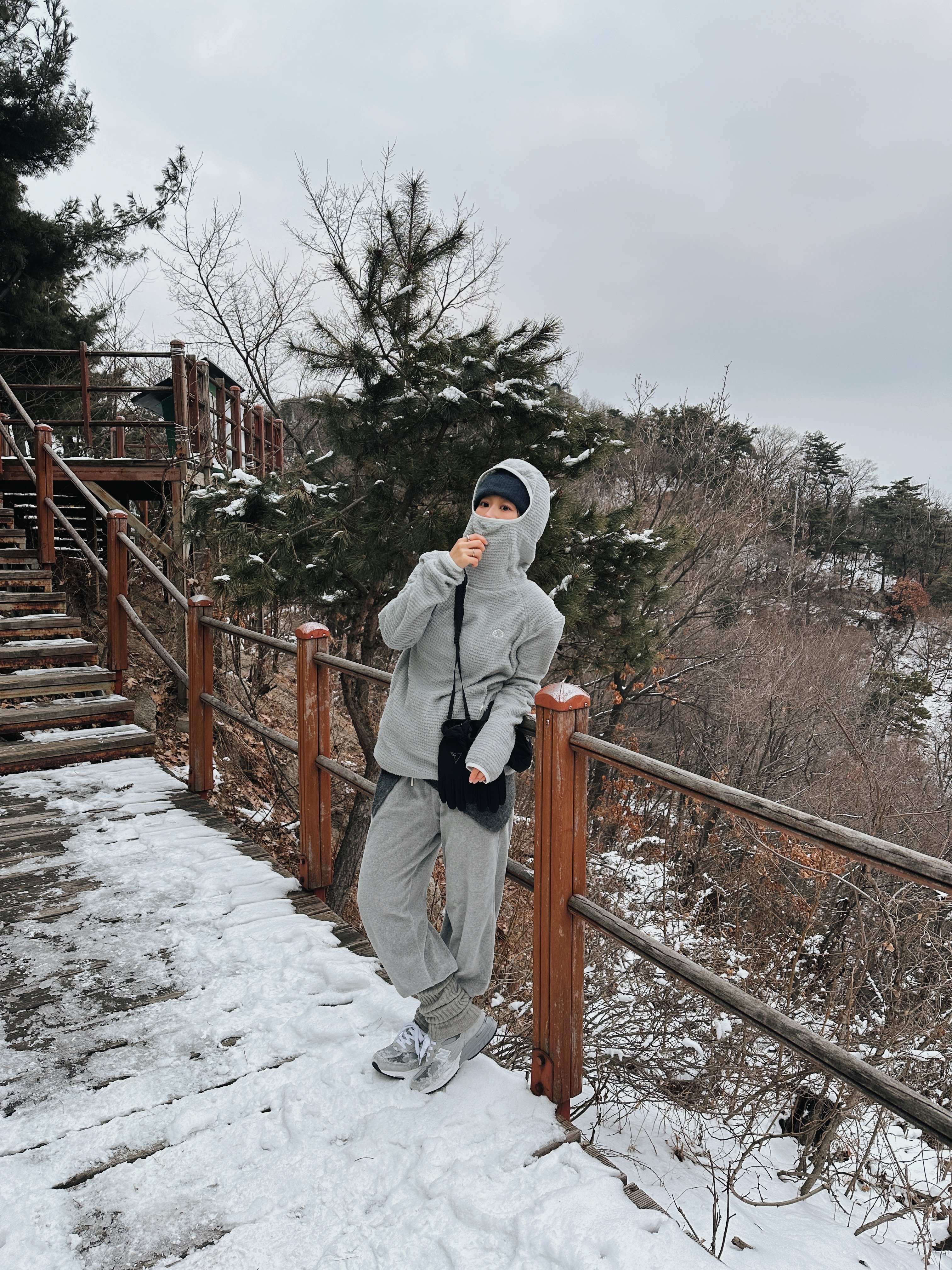 Oakley Eye Jacket Redux Silver Frame Prizm Black Polarized Lenses High Bridge Fit, Salomon Modisay Jacket Black 착용 스타일 - 8