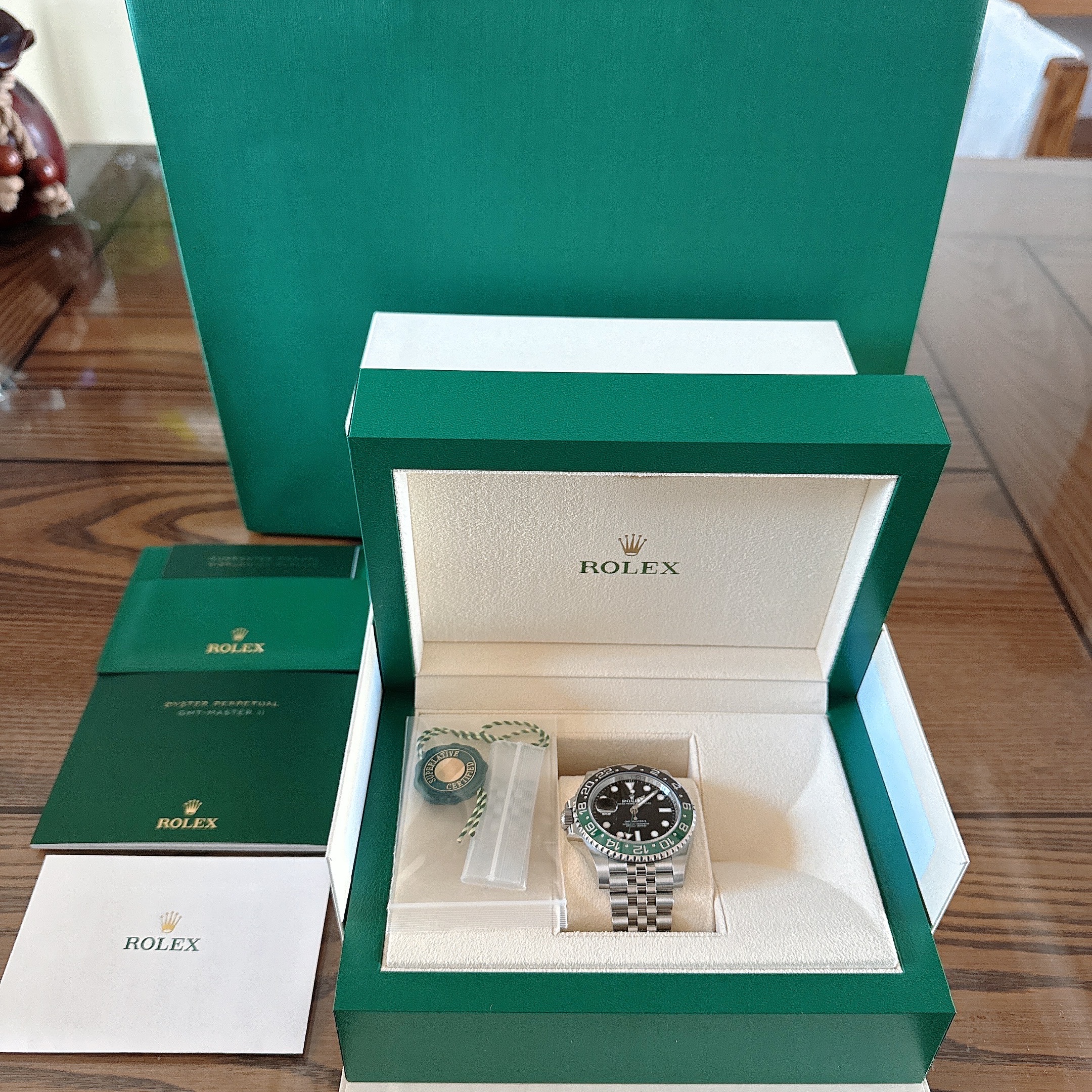 Rolex GMT-Master II 40mm 126720VTNR Black Jubilee 착용 스타일