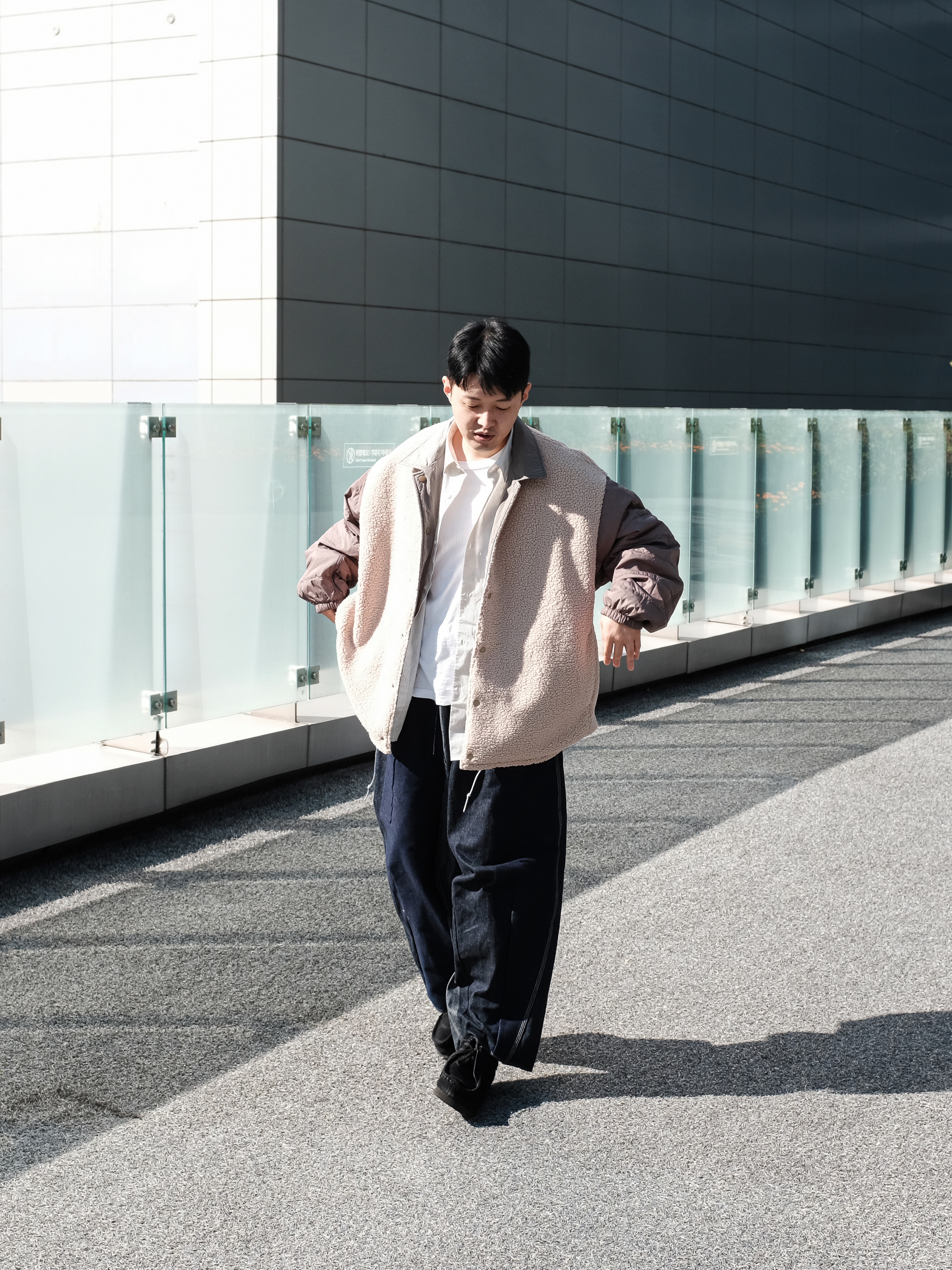 Nanamica Reversible Wind Jacket Beige, Clarks Wallabee Gtx Suede Black 착용 스타일 - 10