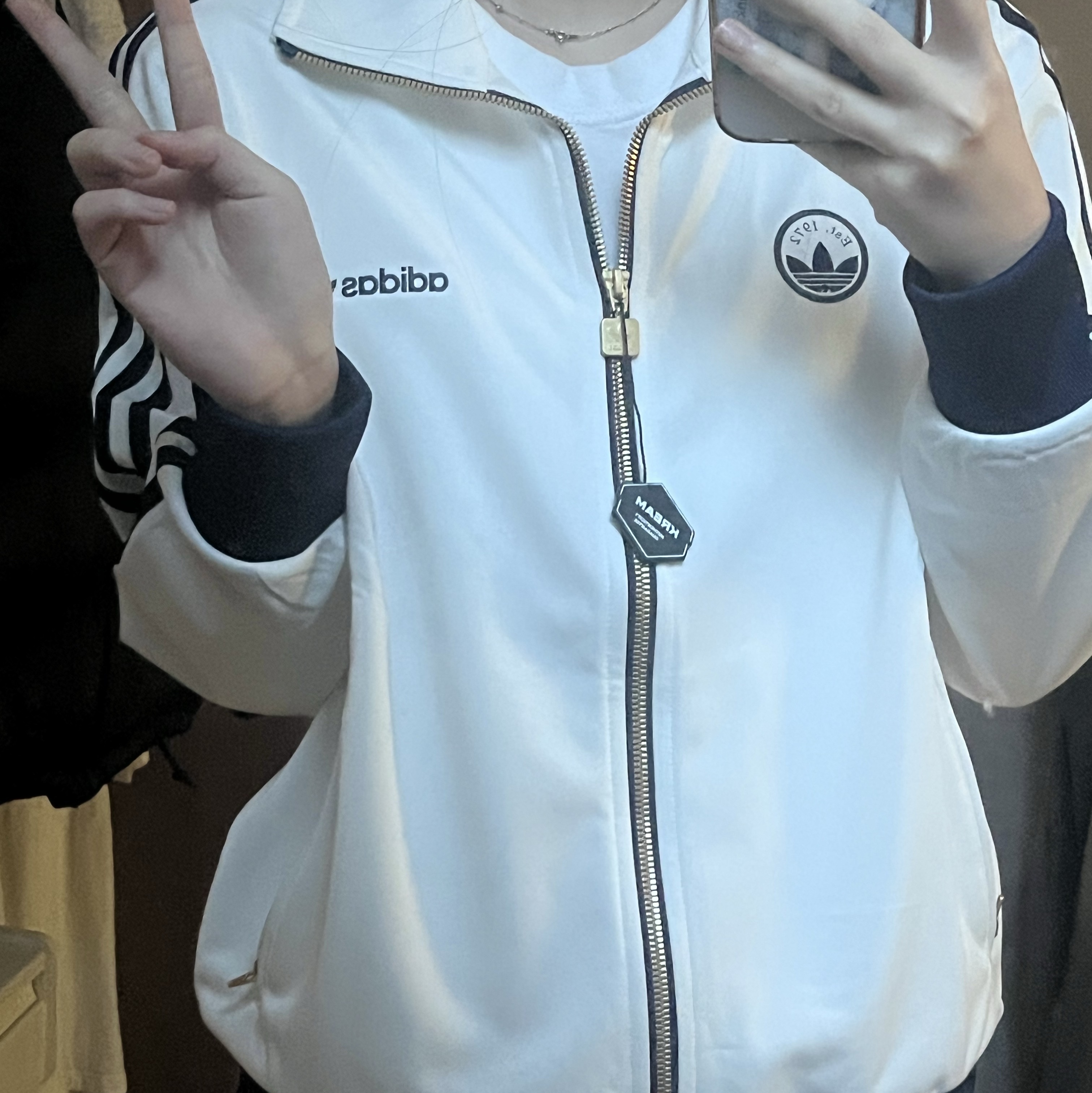 (W) Adidas Firebird Badge Track Top Cloud White - KR Sizing 착용 스타일