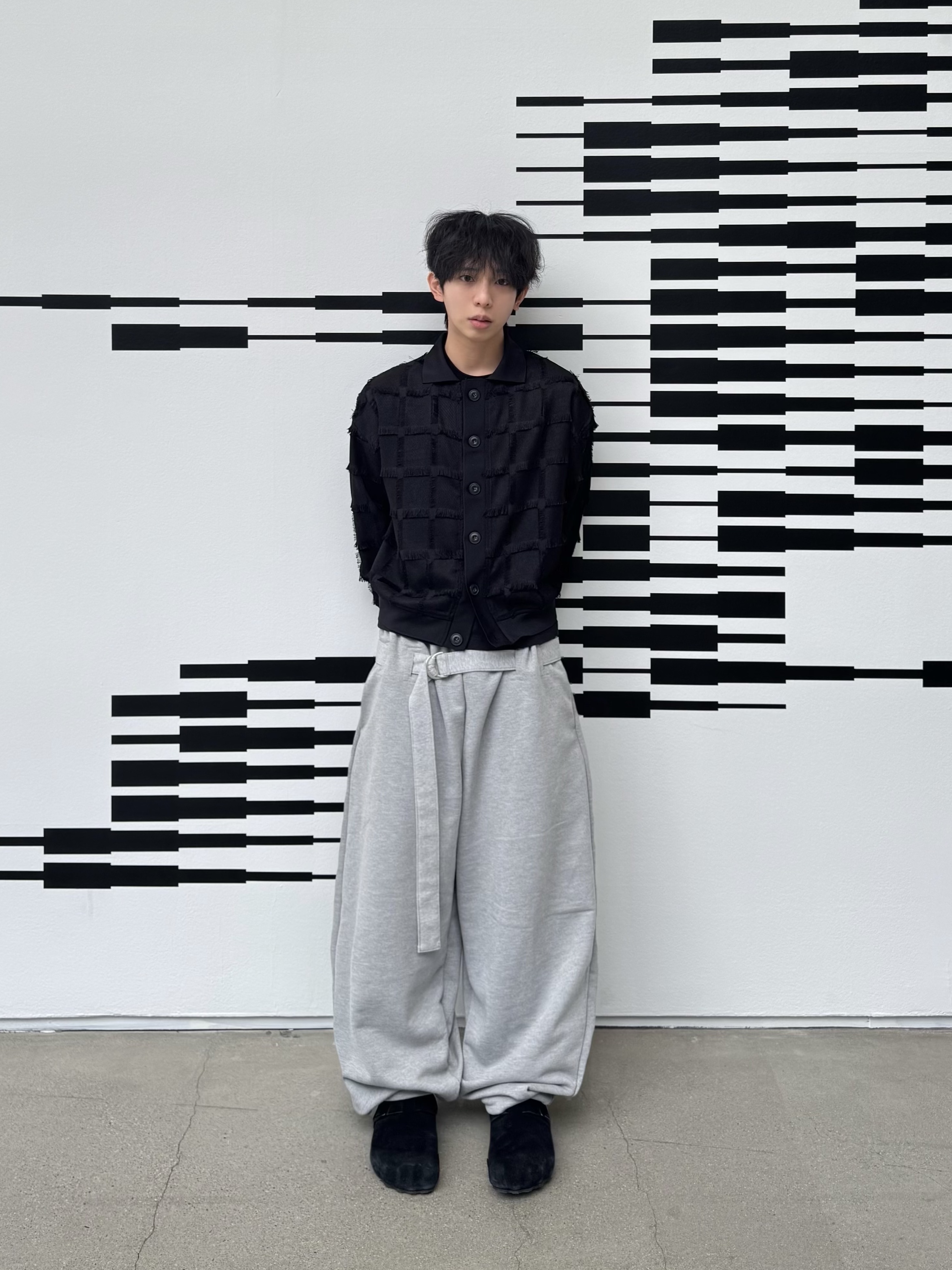 MJD x Koin Seoul Belted Heavy Sweat Baggy Pants Black, Balenciaga Sunday Mule Black 착용 스타일 - 4