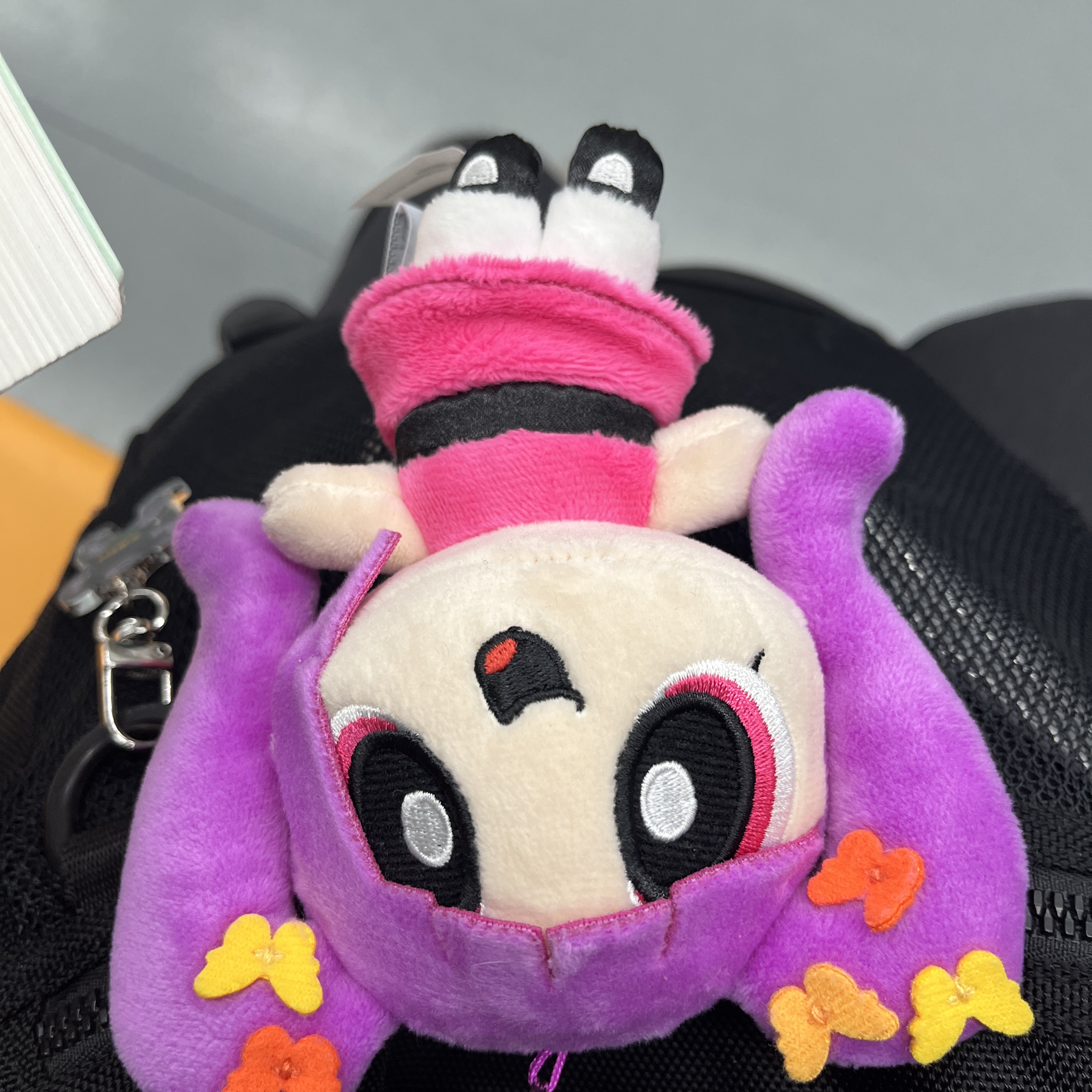 Newjeans x The Powerpuff Girls Bag Charm Hanni 착용 스타일