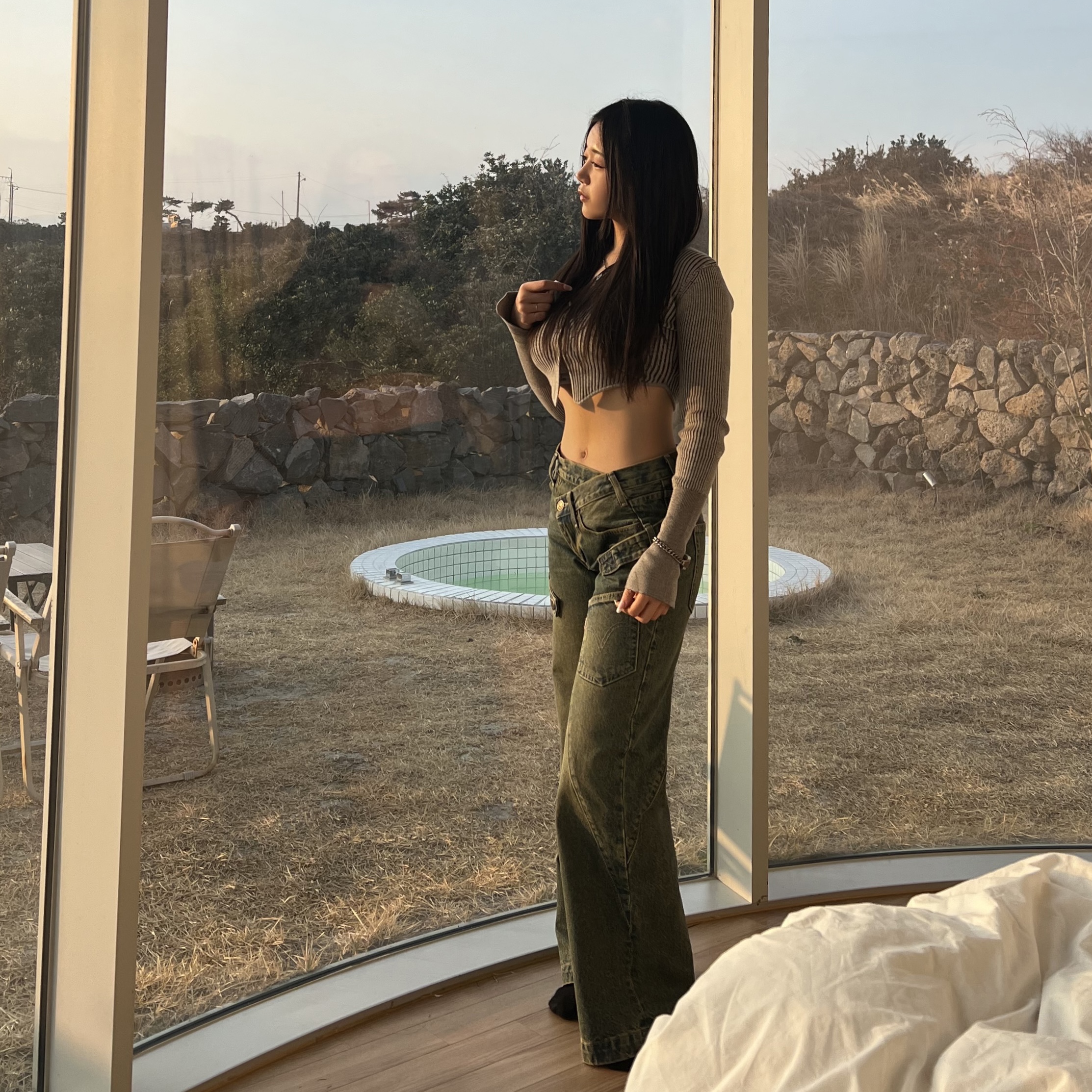 [KREAM 단독] ADSB Andersson Bell x Levi's Women Overlay Jean Tinted Indigo - 24FW, 1017 Alyx 9SM Metal Buckle Bracelet Silver 착용 스타일 - 3