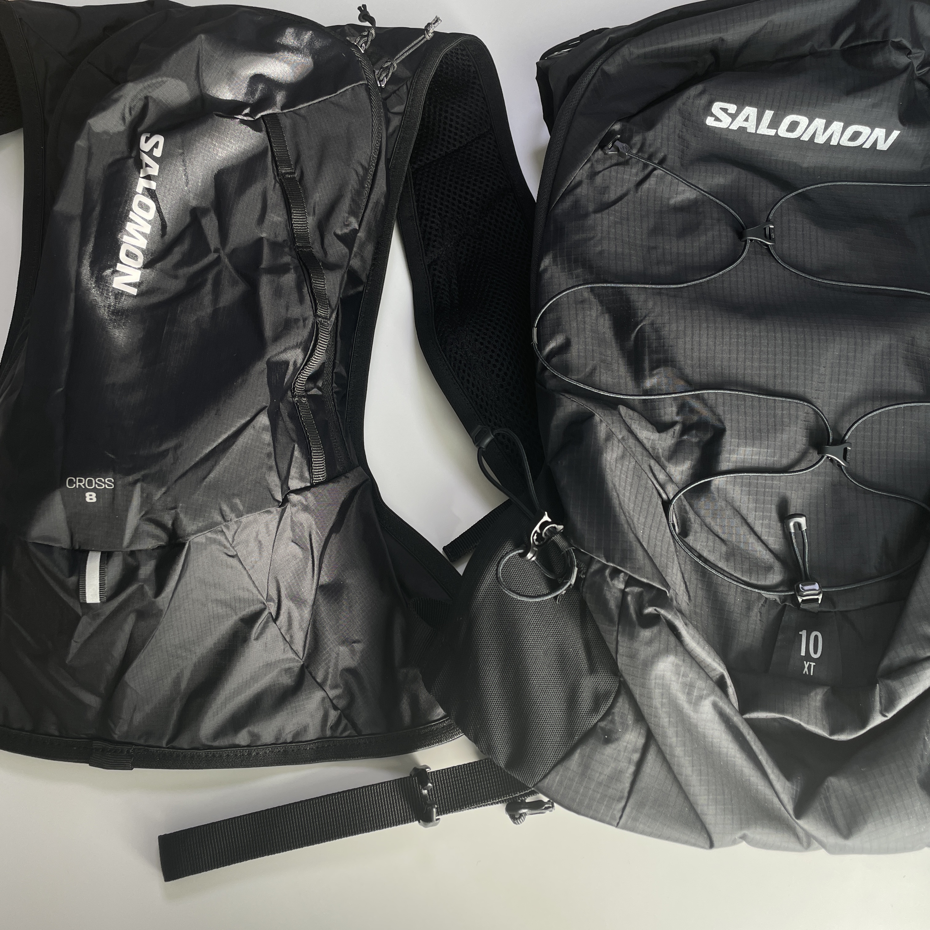 Salomon XT 10 Rucksack Black (New Ver.), Salomon Cross 8 Black 착용 스타일 - 2