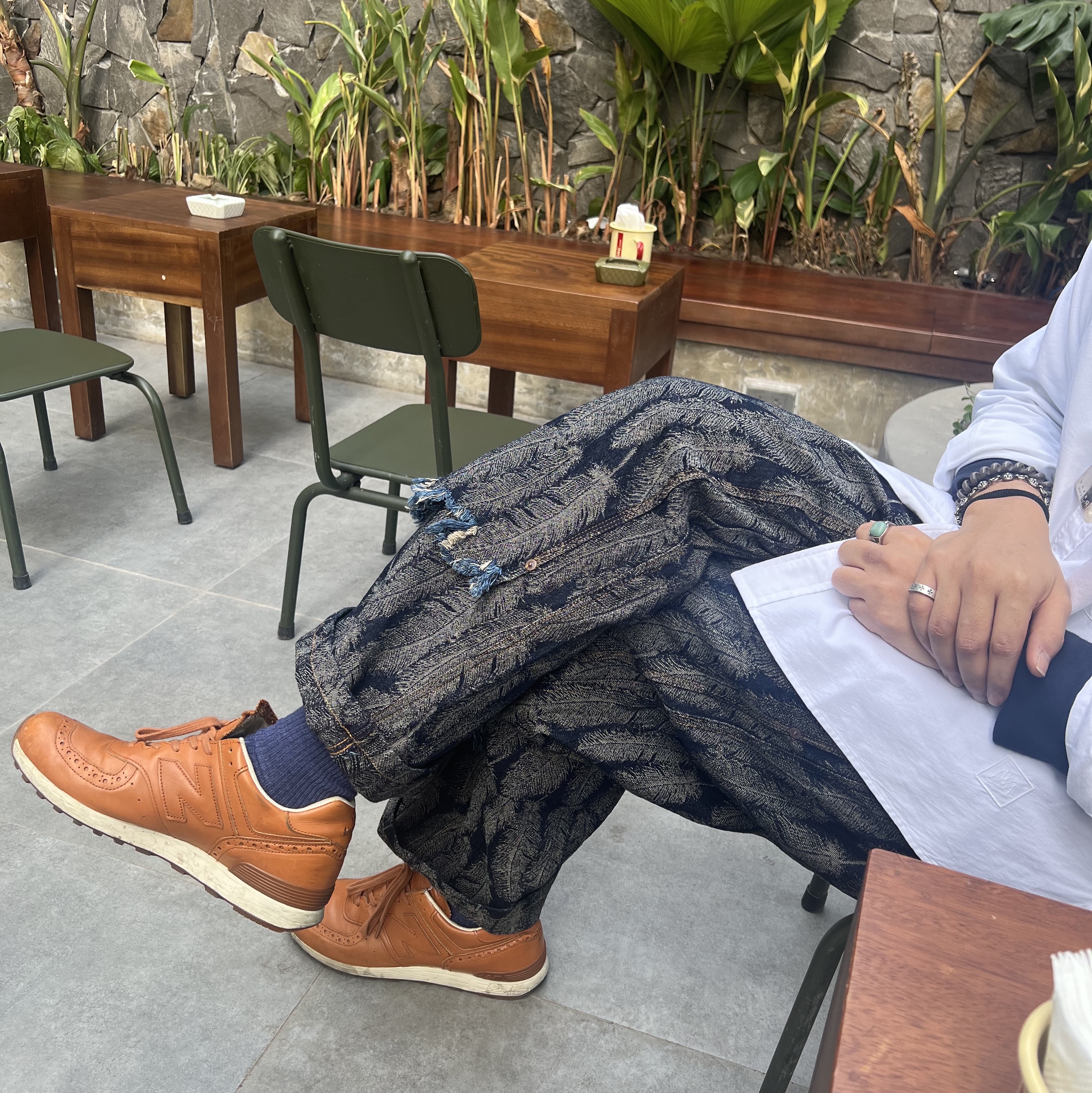 Kapital 12 oz. Magpie Denim W Knee Easy Baggy Pants Dark Indigo 착용 스타일