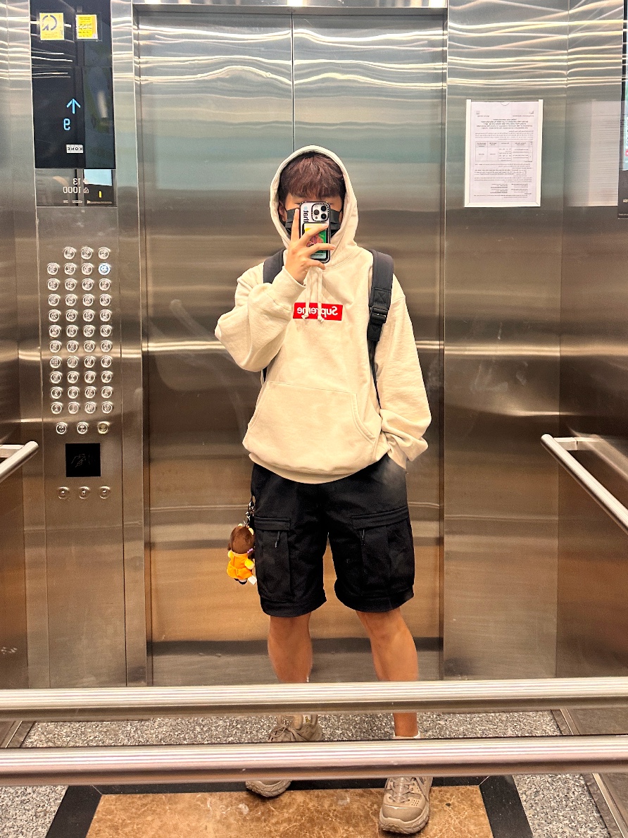 Balenciaga Sporty B Taxi Blouson Brown, Kapital Fleece Big Crewneck Sweat Heather Charcoal 착용 스타일 - 2