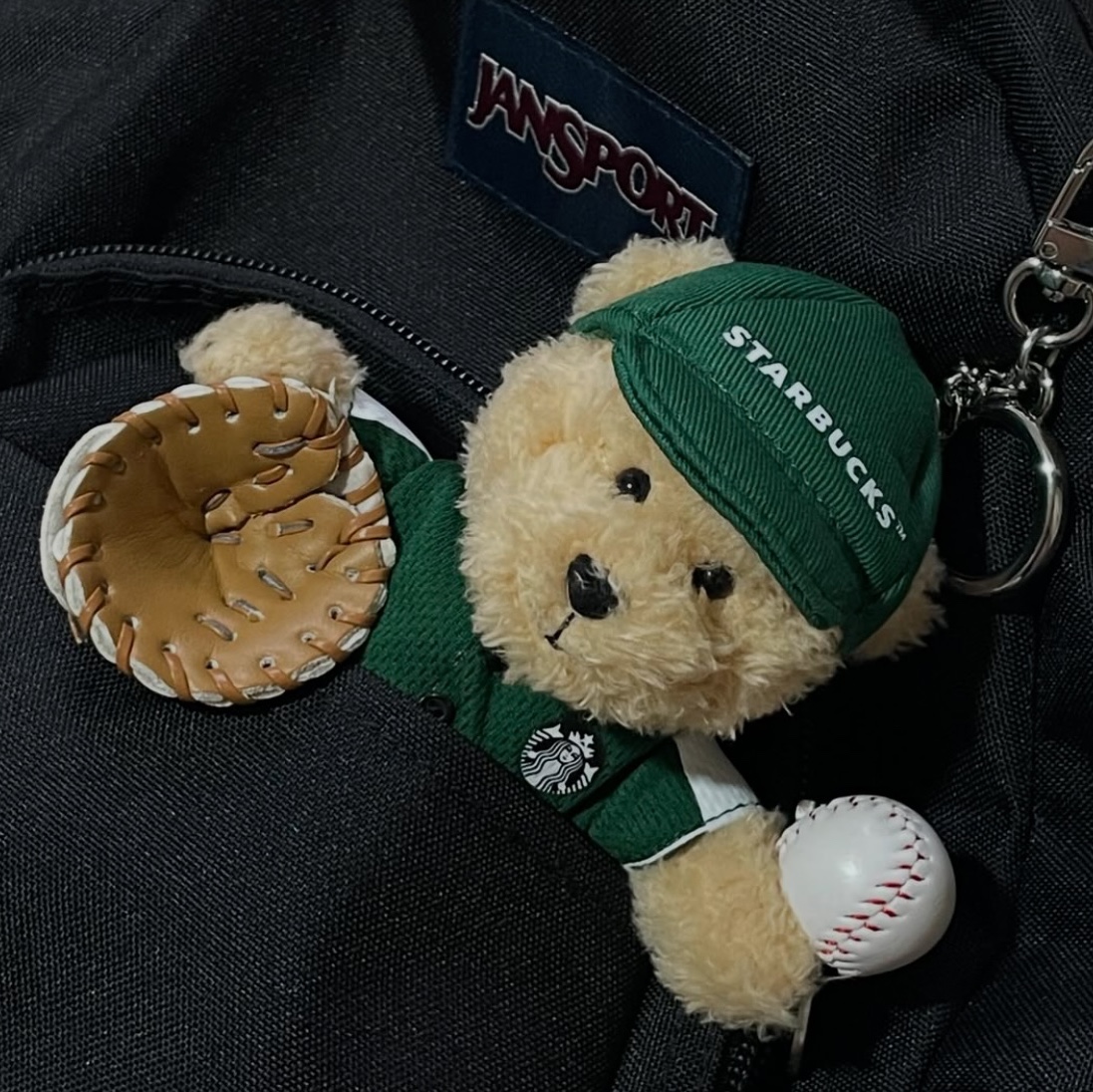 Jansport Half Pint Mini Backpack Black, Starbucks Baseball Bearista Keychain 착용 스타일 - 2