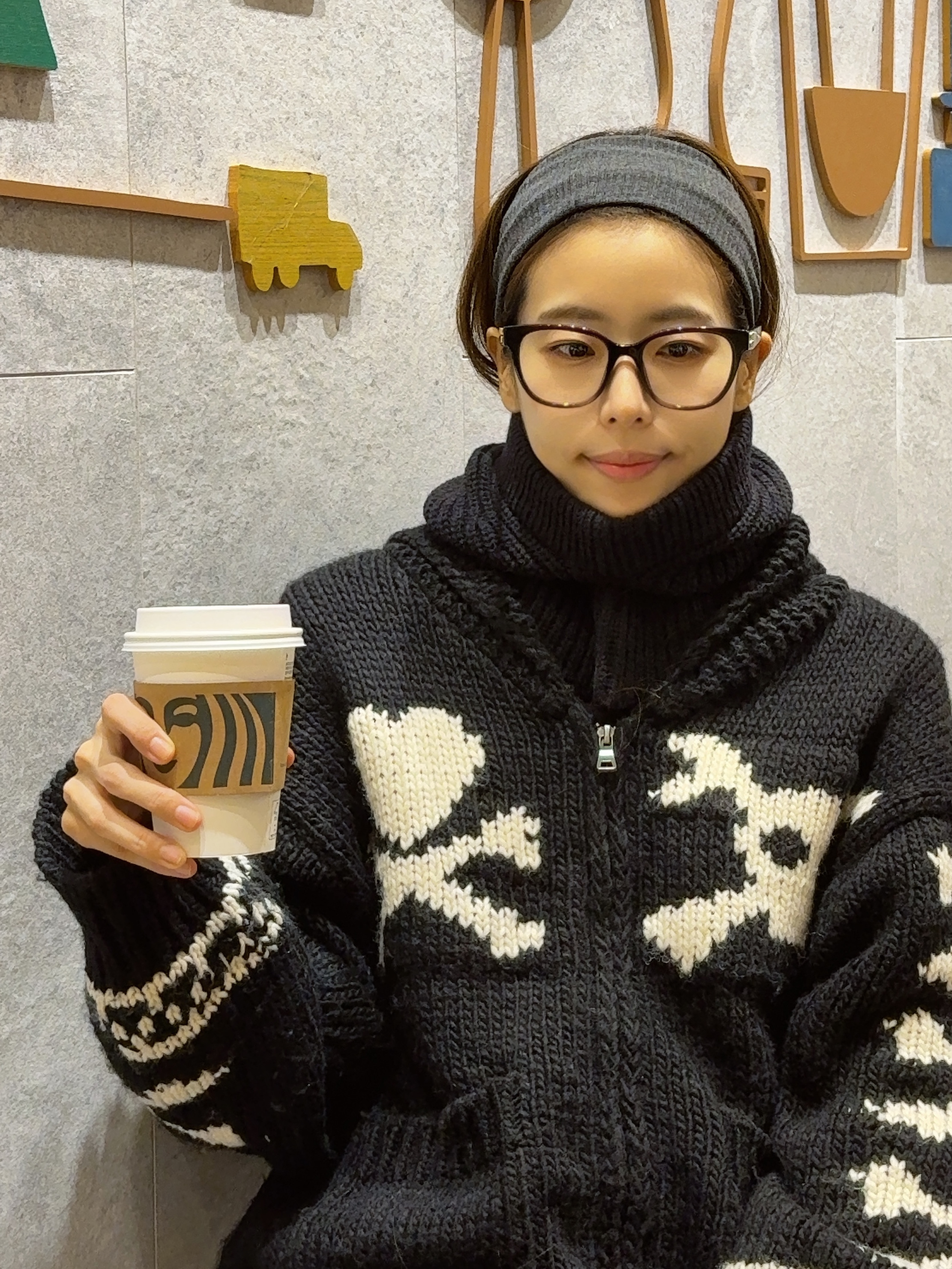 Lemaire Hood Black 착용 스타일 - 2