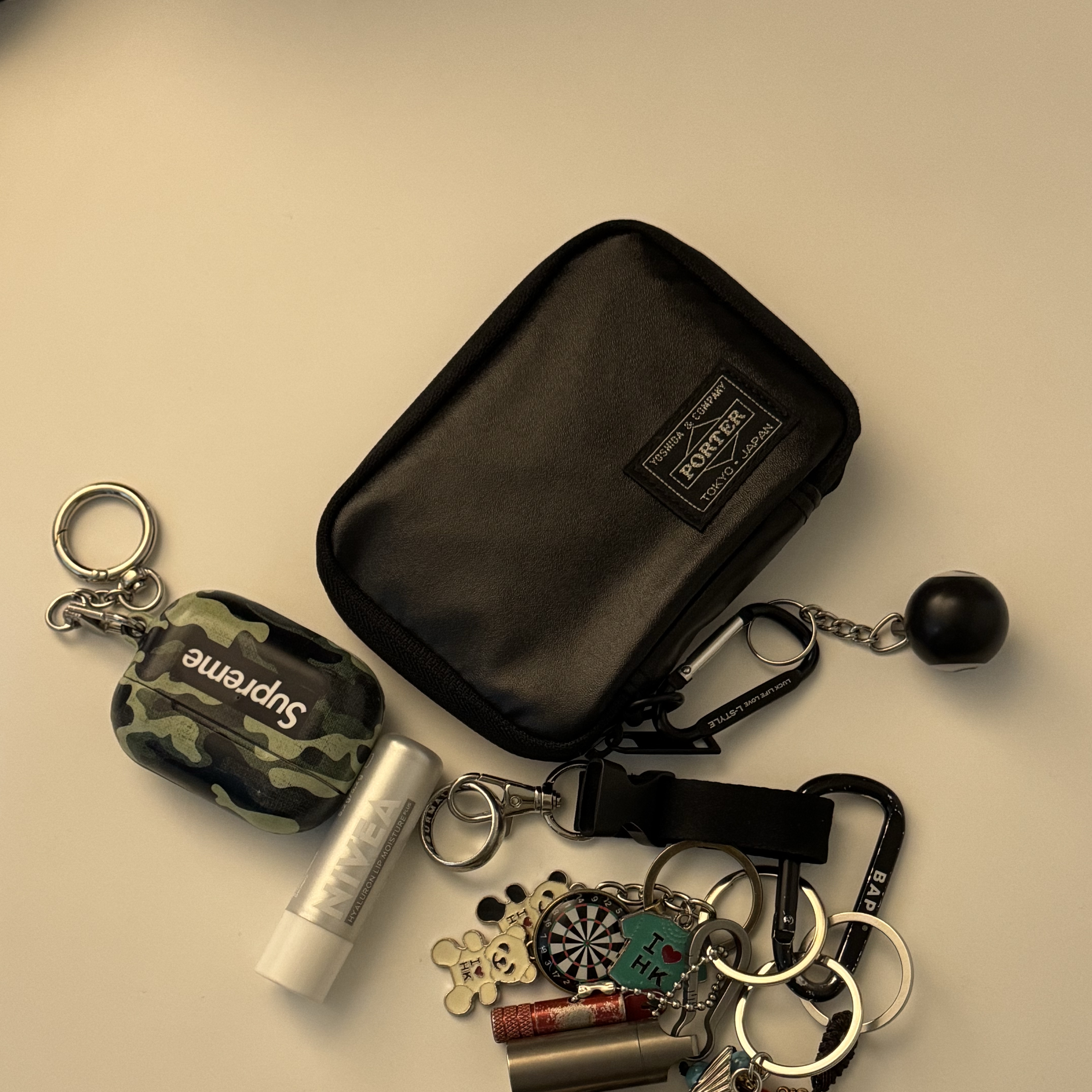 Porter Tactical Wallet Black 착용 스타일