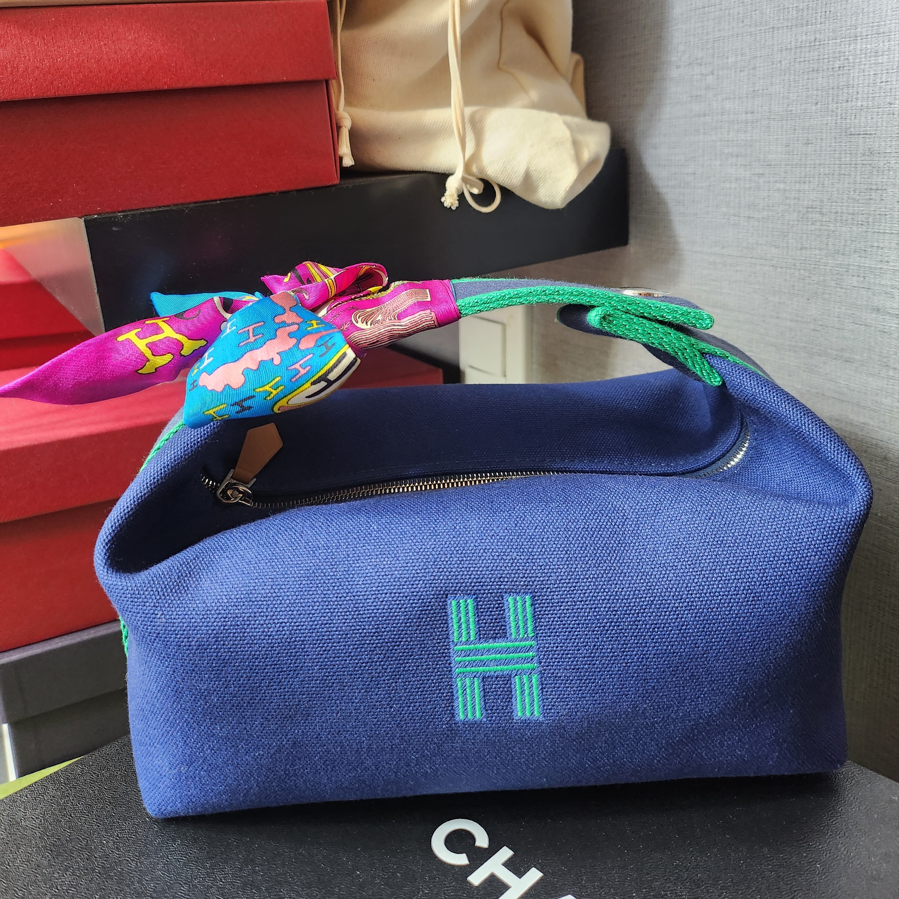 Hermes Small Bride-A-Brac Case Canvas & Marine 착용 스타일