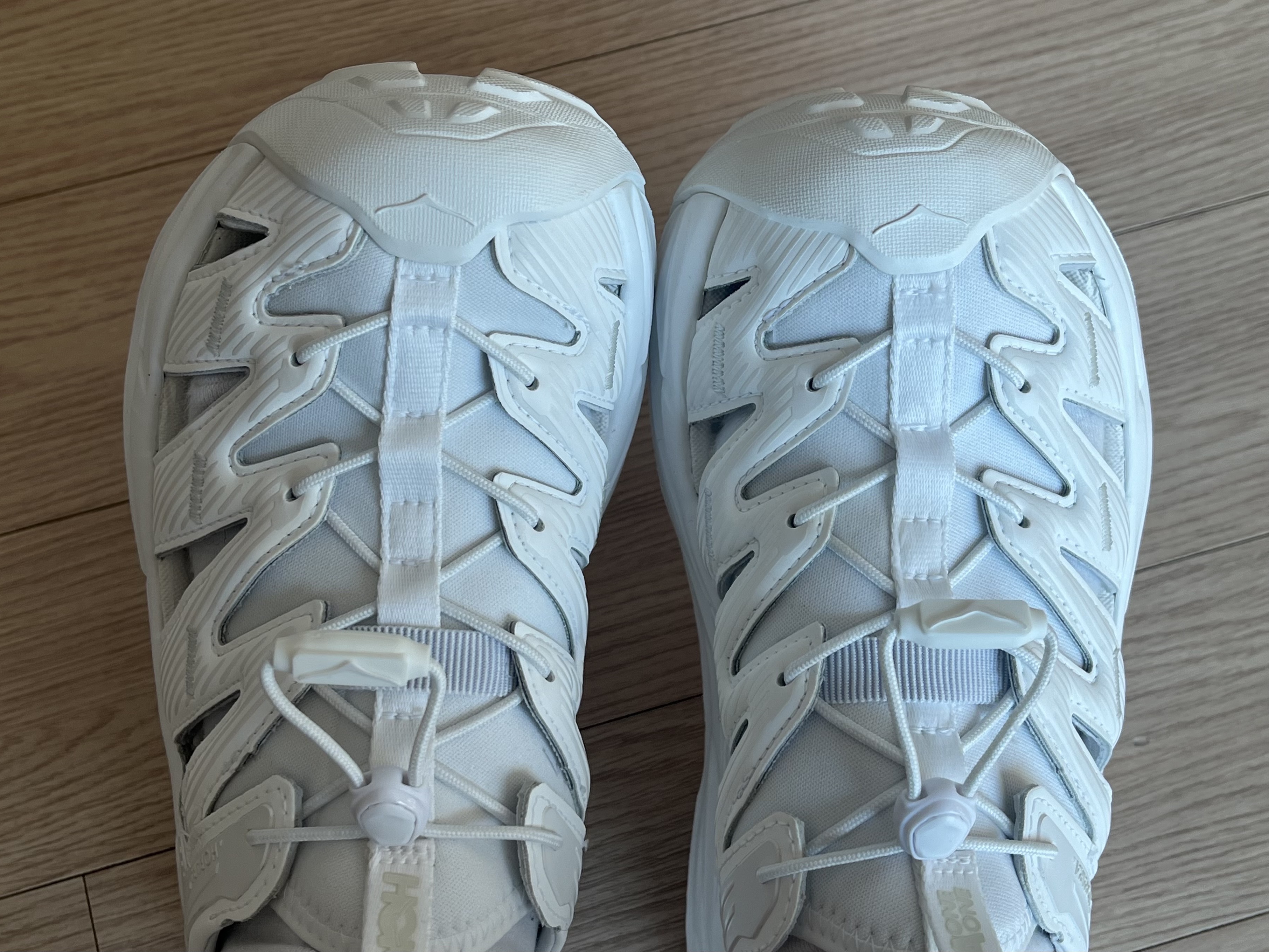 Hoka Hopara White 착용 스타일