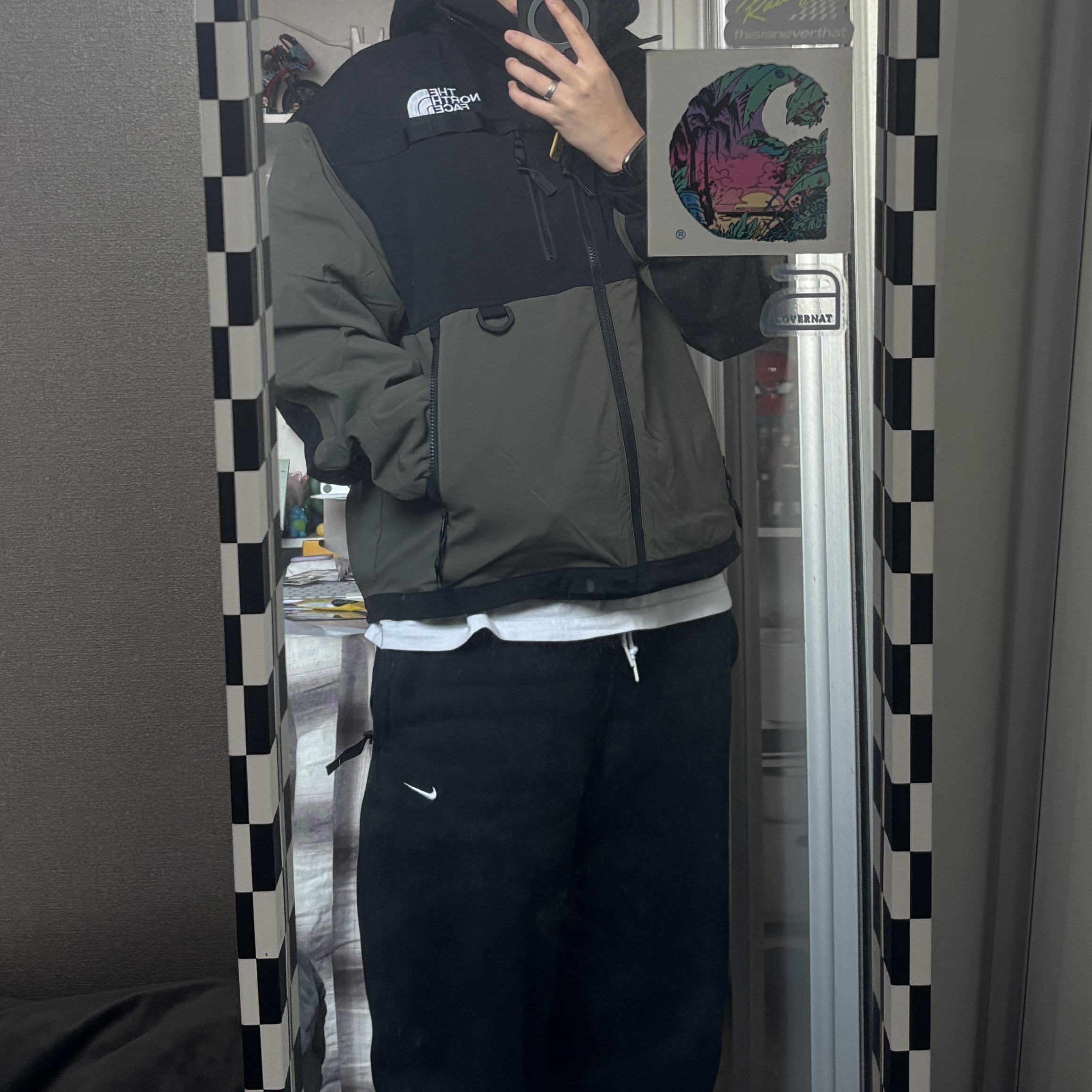 The North Face Denali Wind Ex Jacket Khaki, Nike Solo Swoosh Fleece Pants Black - Asia 착용 스타일