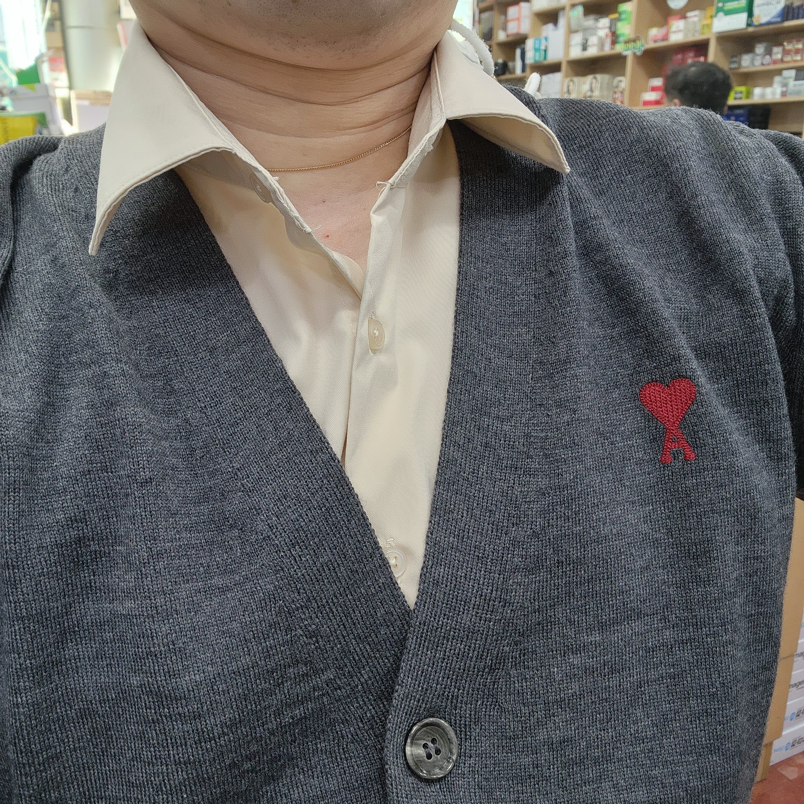 AMI de Coeur Wool Cardigan Heather Grey 착용 스타일