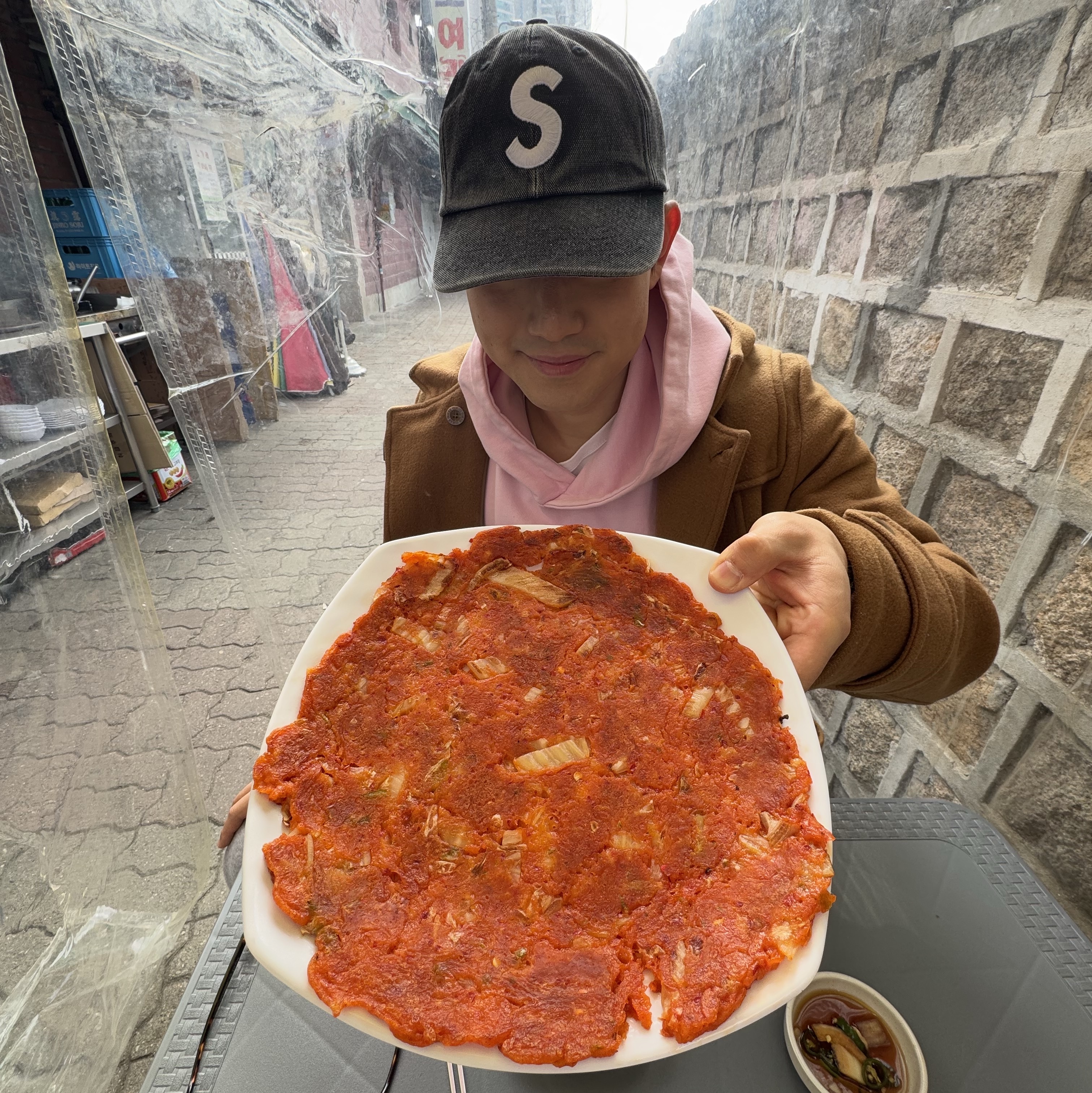 Supreme Pigment S Logo 6-Panel Black - 24FW 착용 스타일 - 5