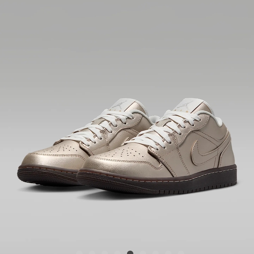 (W) Jordan 1 Low Metallic Zinc 착용 스타일 - 3