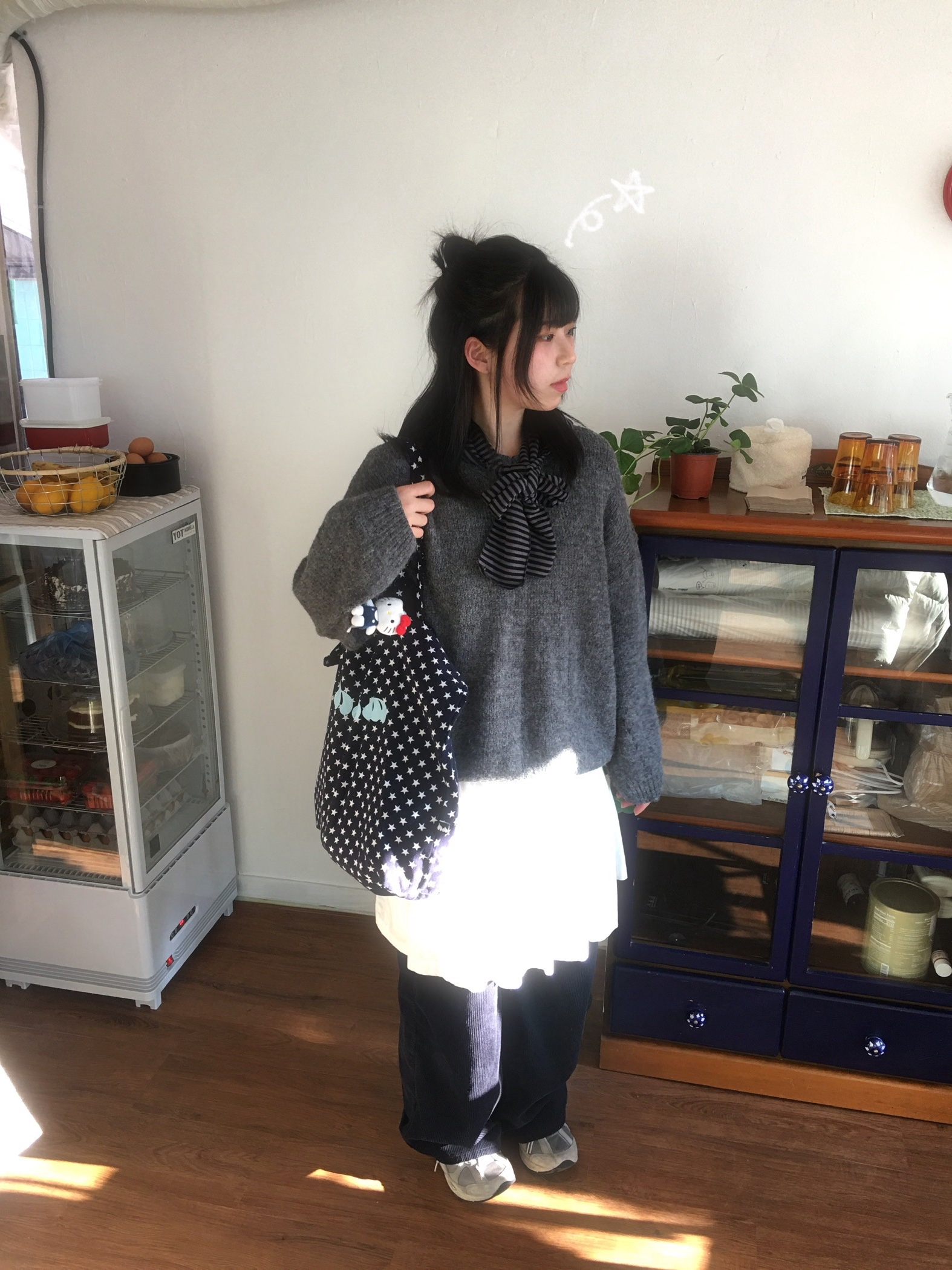 Comme des Garcons SA3100PD Polka Dot Printed Wallet Black, New Balance 878 Gray 착용 스타일 - 3