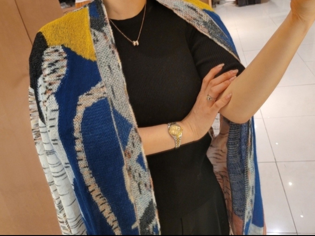 Supreme x Missoni Reversible Knit Jacket Navy - 21FW, (W) Hermes Mini Pop H Pendant Rose Gold & Blanc 착용 스타일