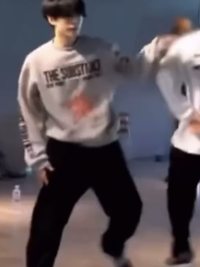 [KREAM 단독] Mosquito murderers x THE SUBSTANCE Official Merchandise IT'LL CHANGE YOUR LIFE FLEECE-LINED SWEATSHIRT 착용 스타일