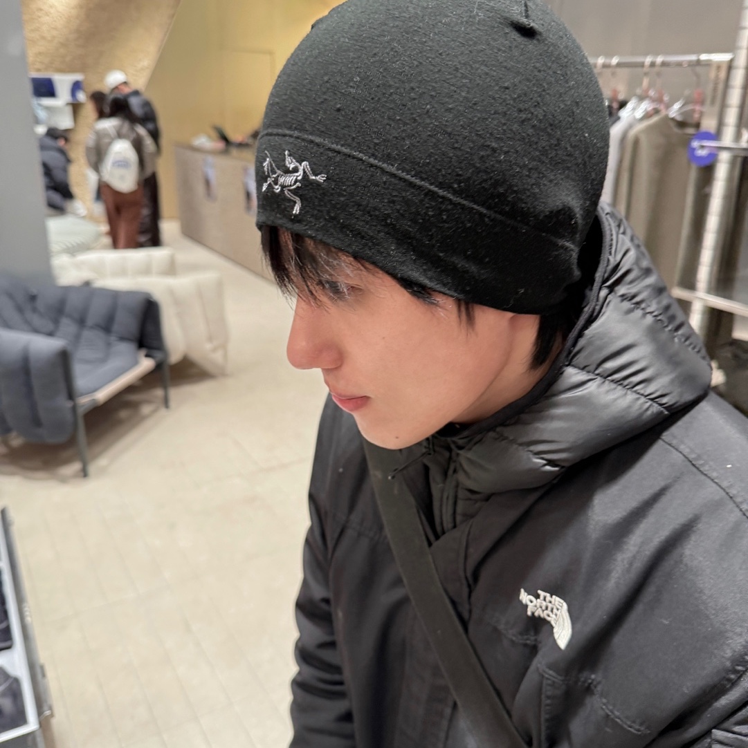 Arc'teryx Rho Lightweight Wool Toque Black 착용 스타일