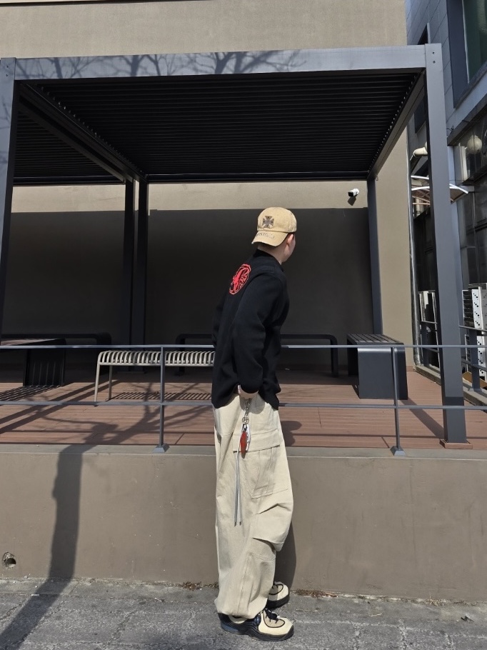 Nonnod Side Zip Cargo Pants Beige, Nike x Stussy Air Penny II Rattan and Limestone 착용 스타일
