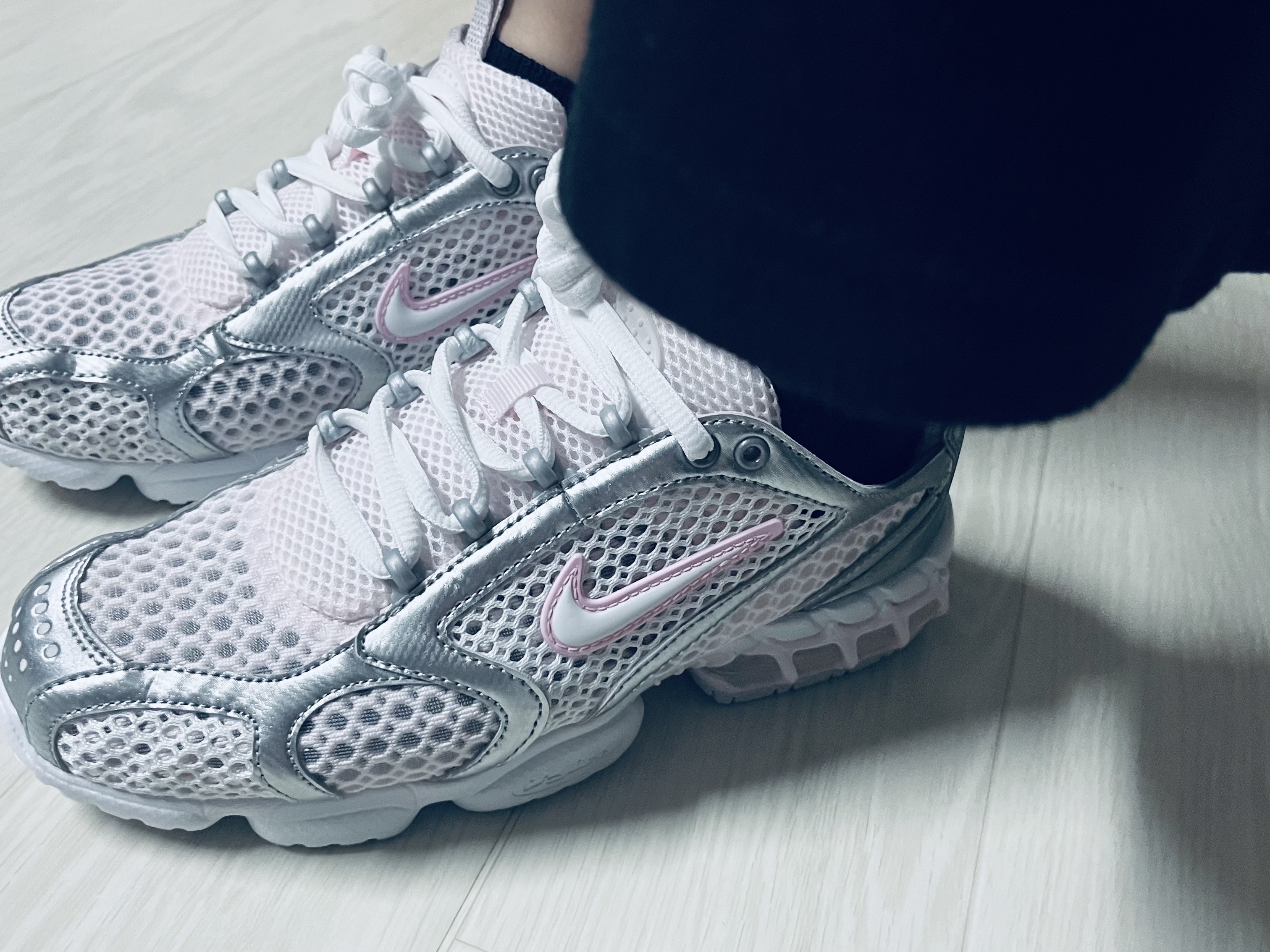 (W) Nike Air Zoom Spiridon Cage 2 Pale Pink 착용 스타일 - 2