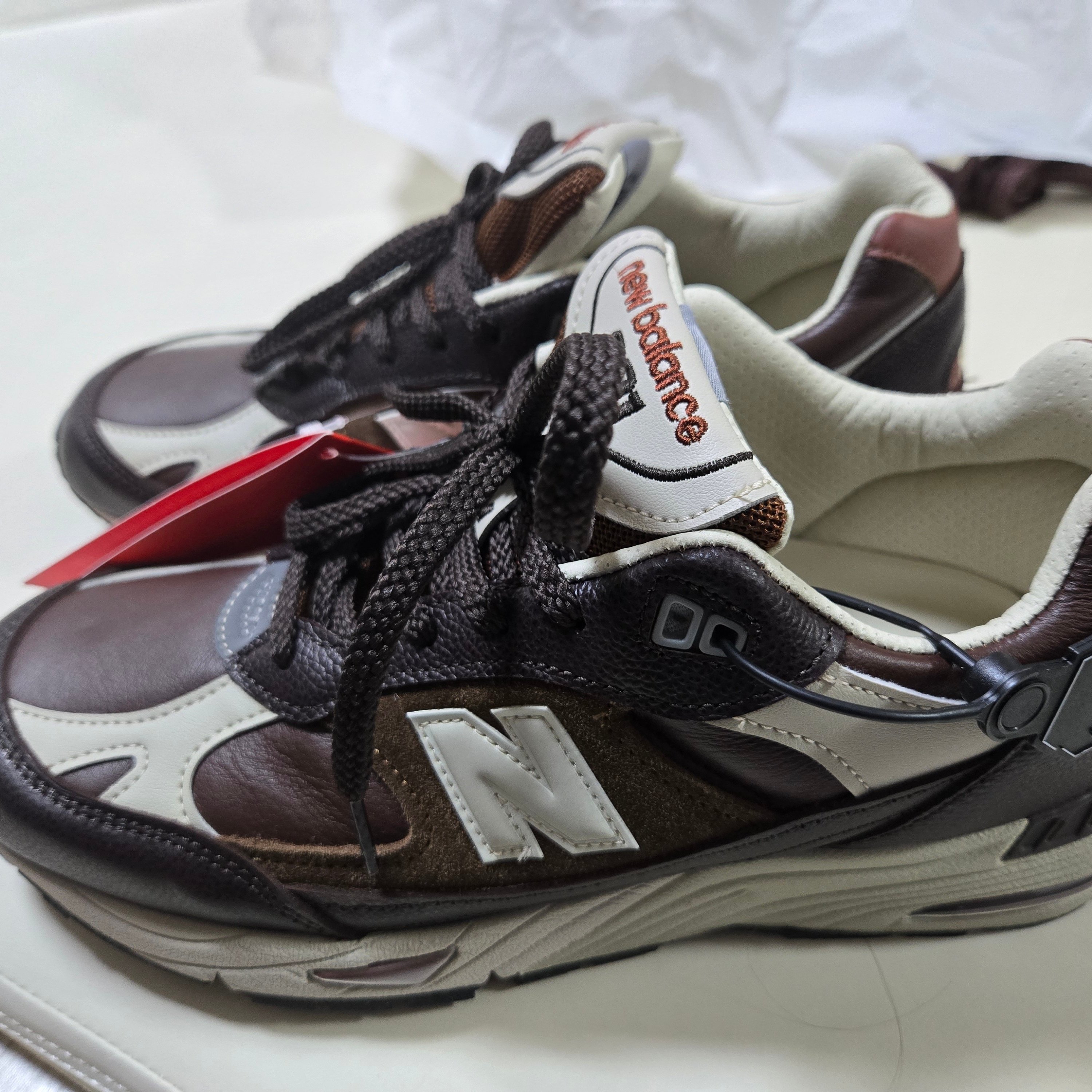 New Balance 991 Made in UK Earth French Roast 착용 스타일