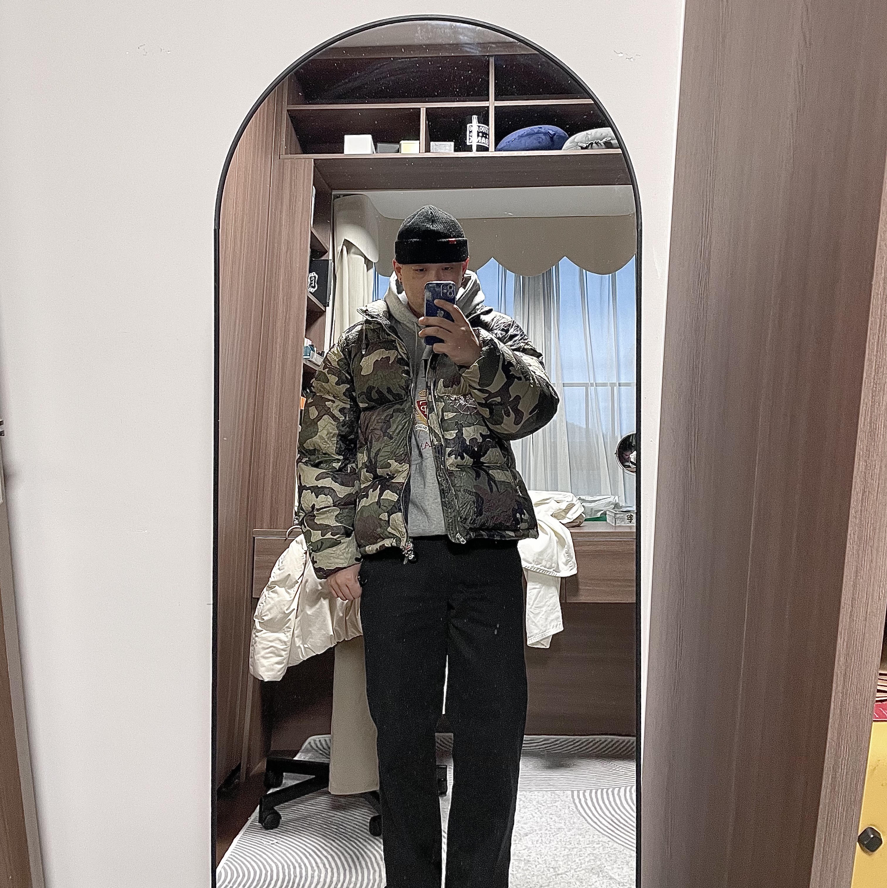 Stussy Wrinkled Nylon Down Puffer Woodland Camo, Dickies Original 874 Work Pant Black 착용 스타일