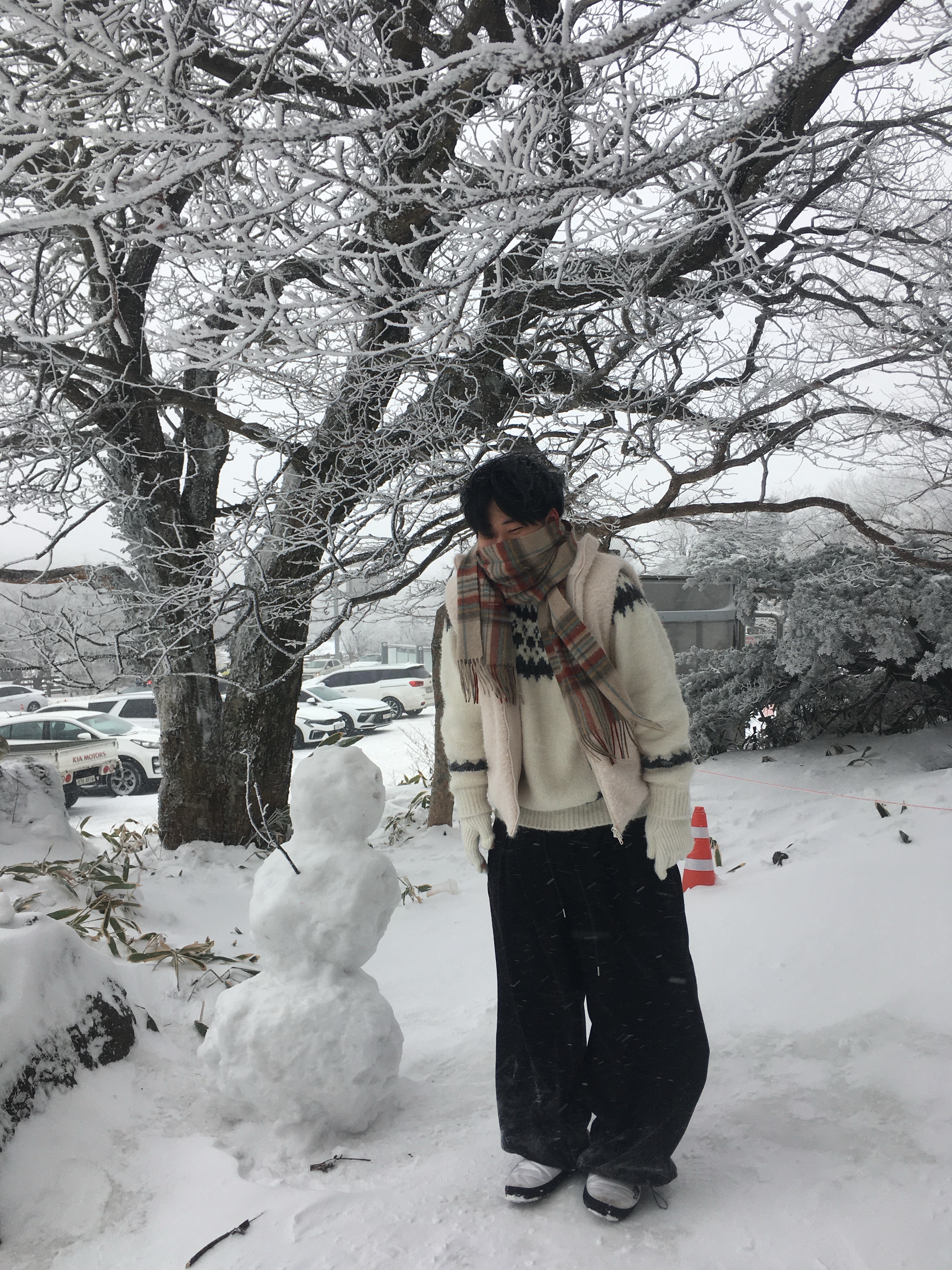 The North Face Nuptse Mule White 착용 스타일 - 1