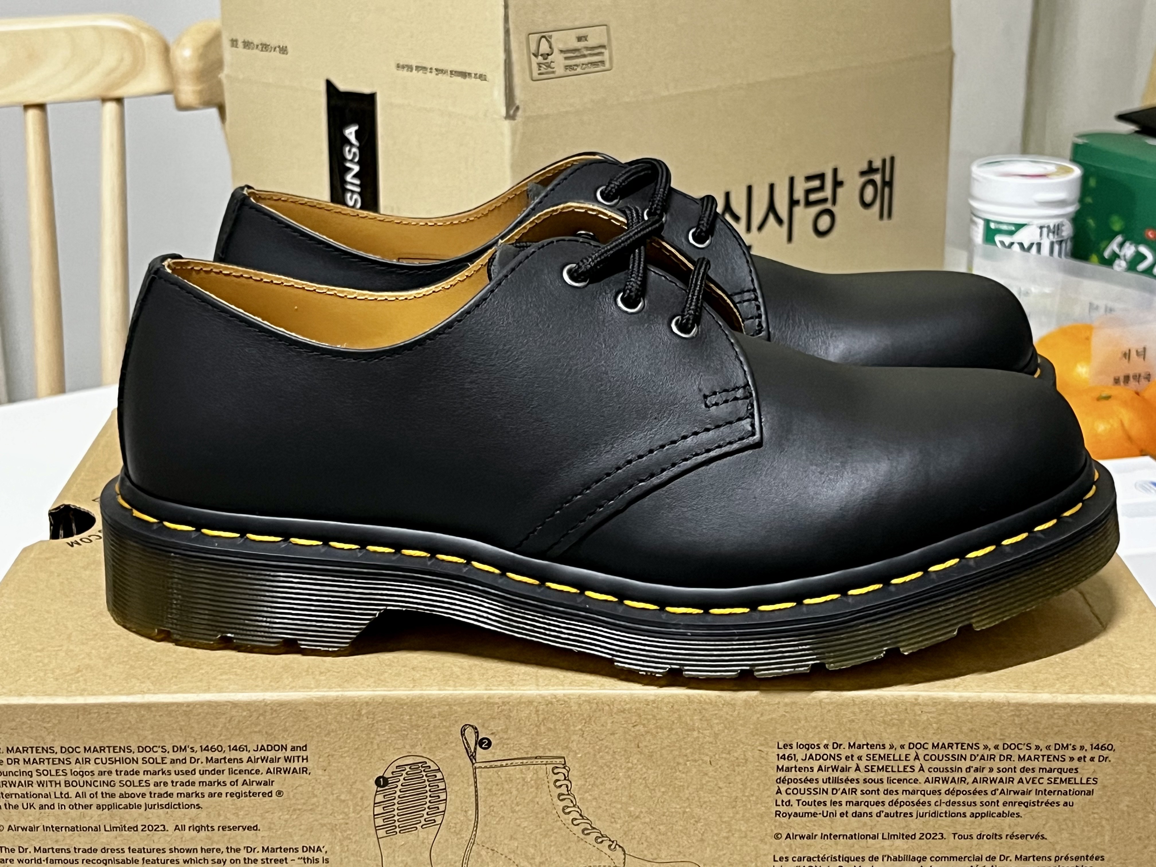 Dr. Martens 1461 Nappa Black 착용 스타일 - 3