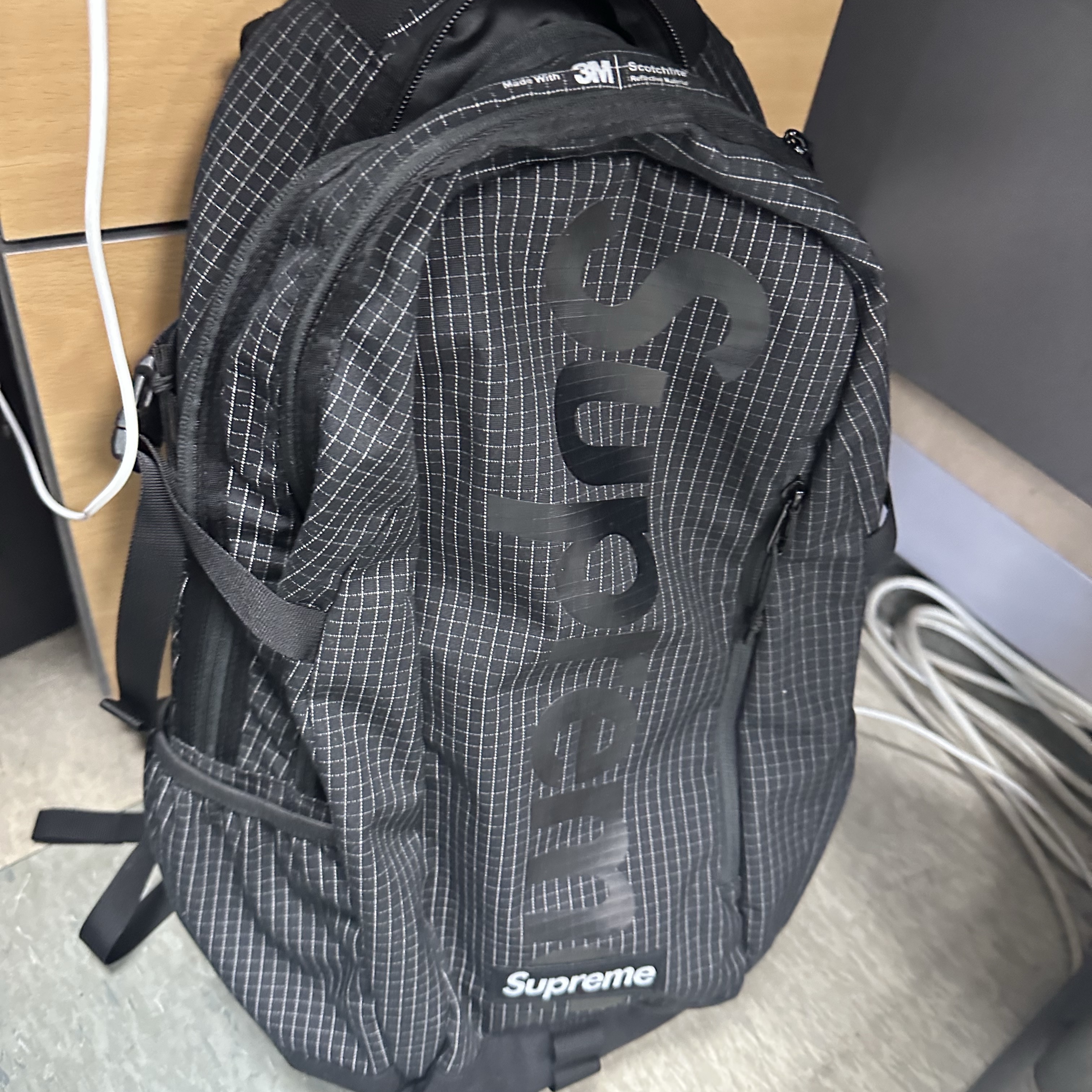 Supreme Backpack Black - 24SS 착용 스타일