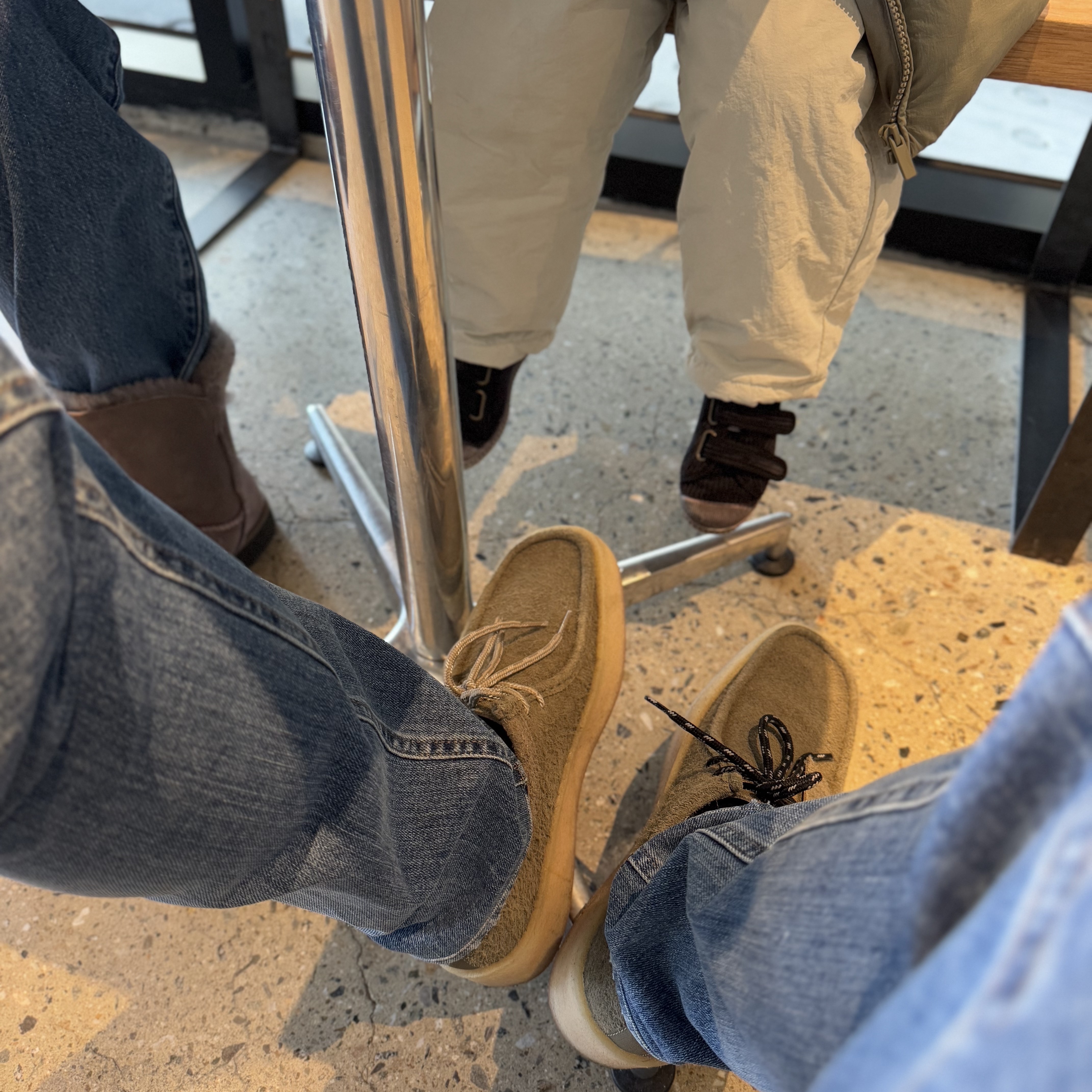 Astorflex Beenflex Whiskey, (W) UGG Tazz Braid Hardwood 착용 스타일 - 4
