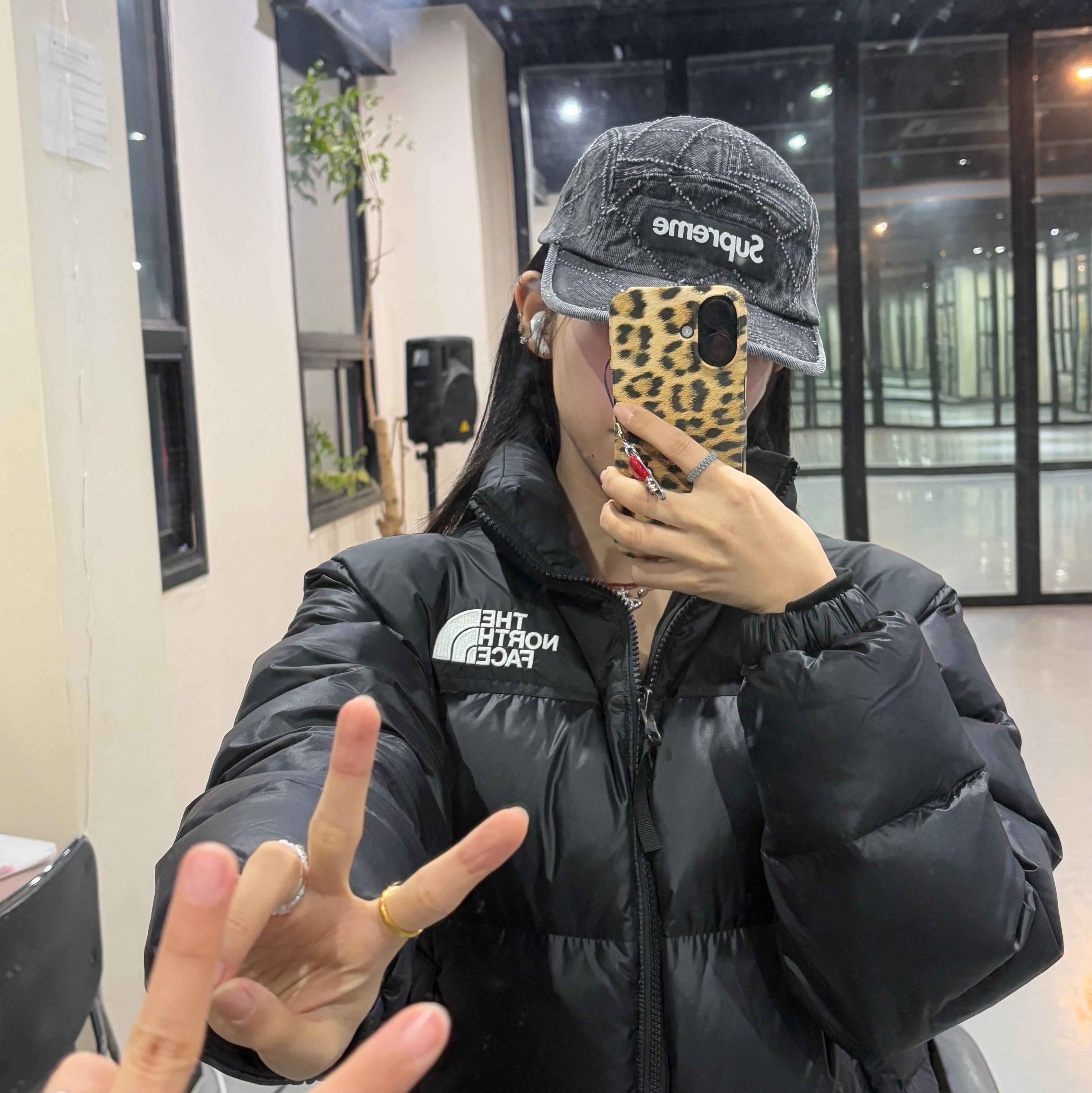 Supreme Punched Denim Camp Cap Black - 23FW 착용 스타일 - 1