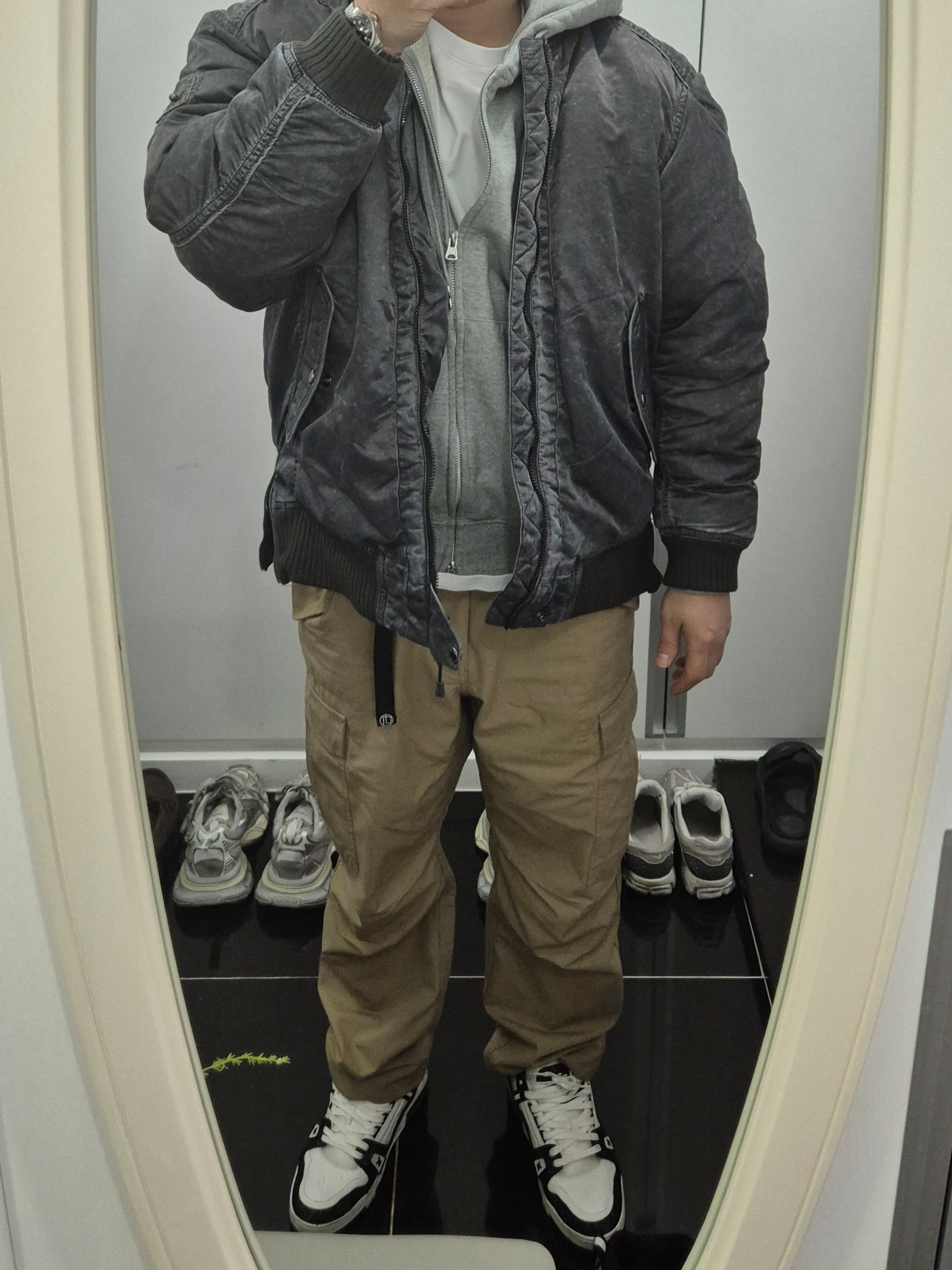 Series Mil Ma 1 Down Jumper Gray 착용 스타일