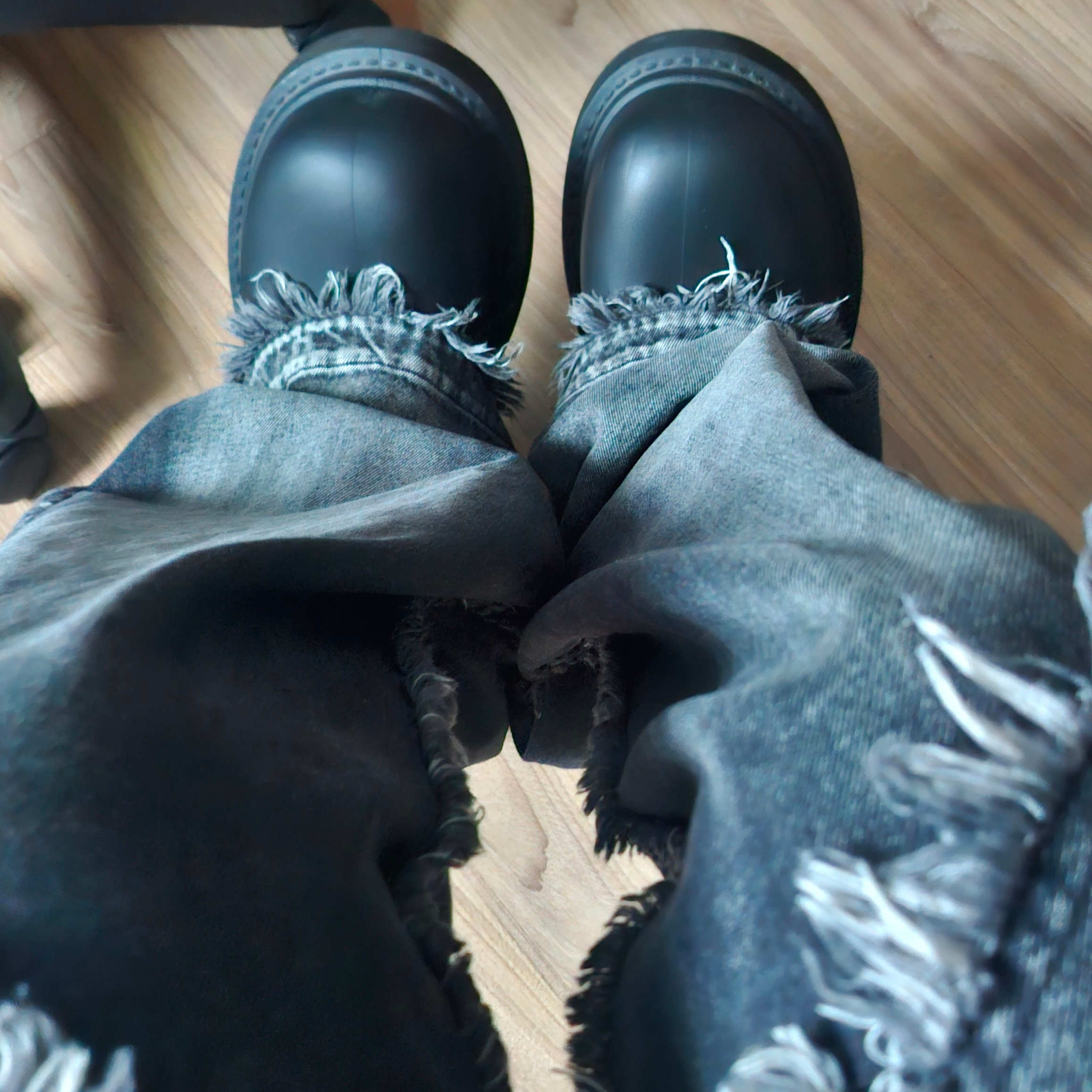 Balenciaga Steroid Derby Black, No/Faith Studios Cargo Denim Pants Green 착용 스타일