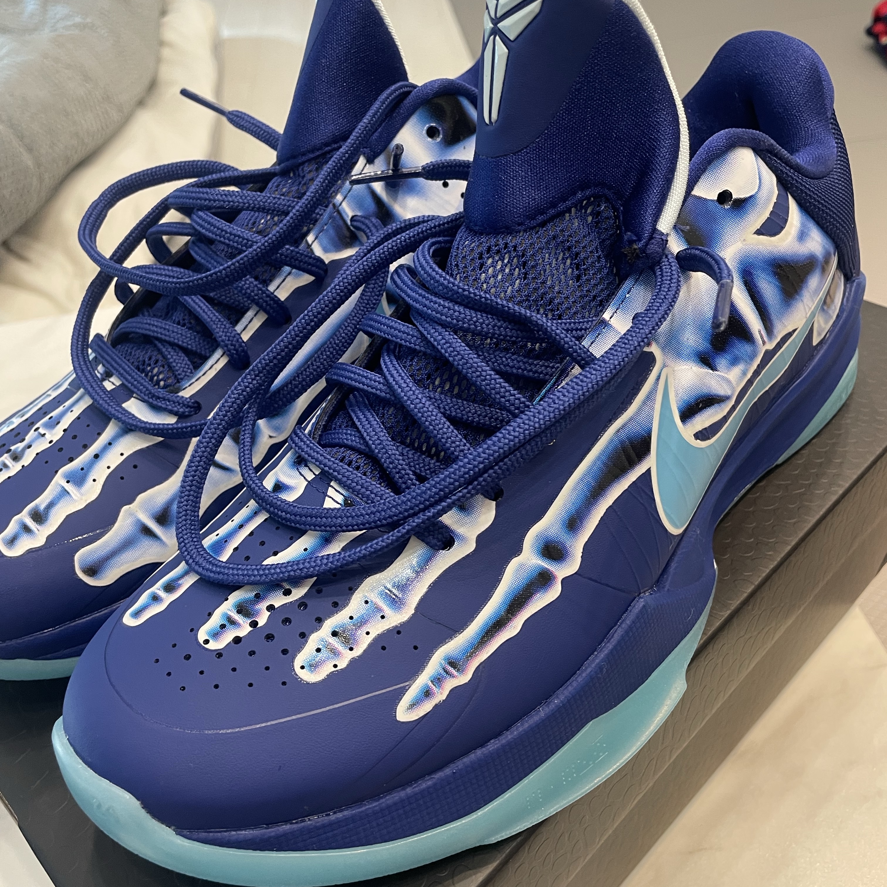 Nike Kobe 5 Protro Deep Royal Blue 착용 스타일 - 2