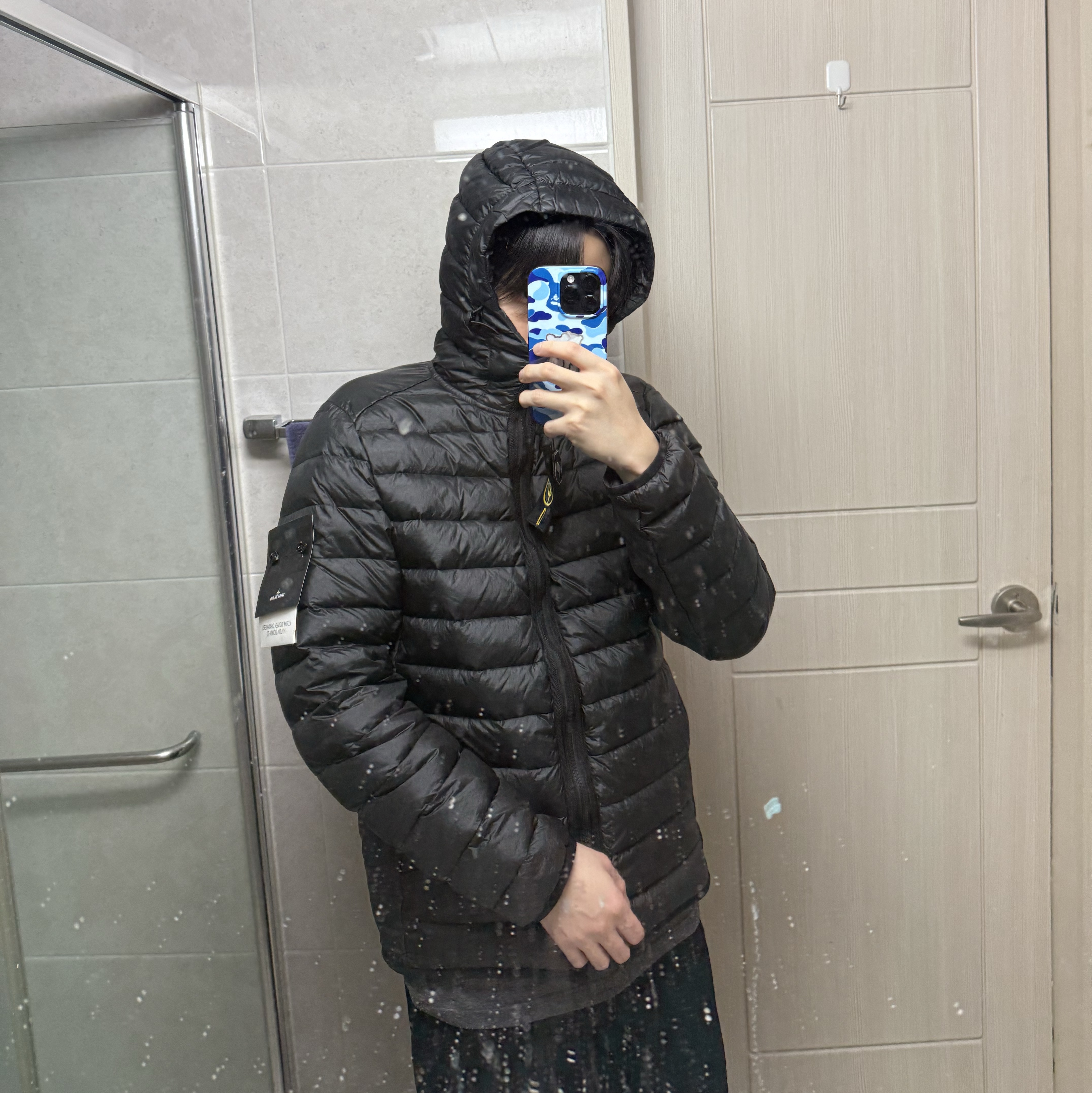 Stone Island 4100403 Loom Woven Chambers Nylon Down-TC Jacket Black - 25SS 착용 스타일