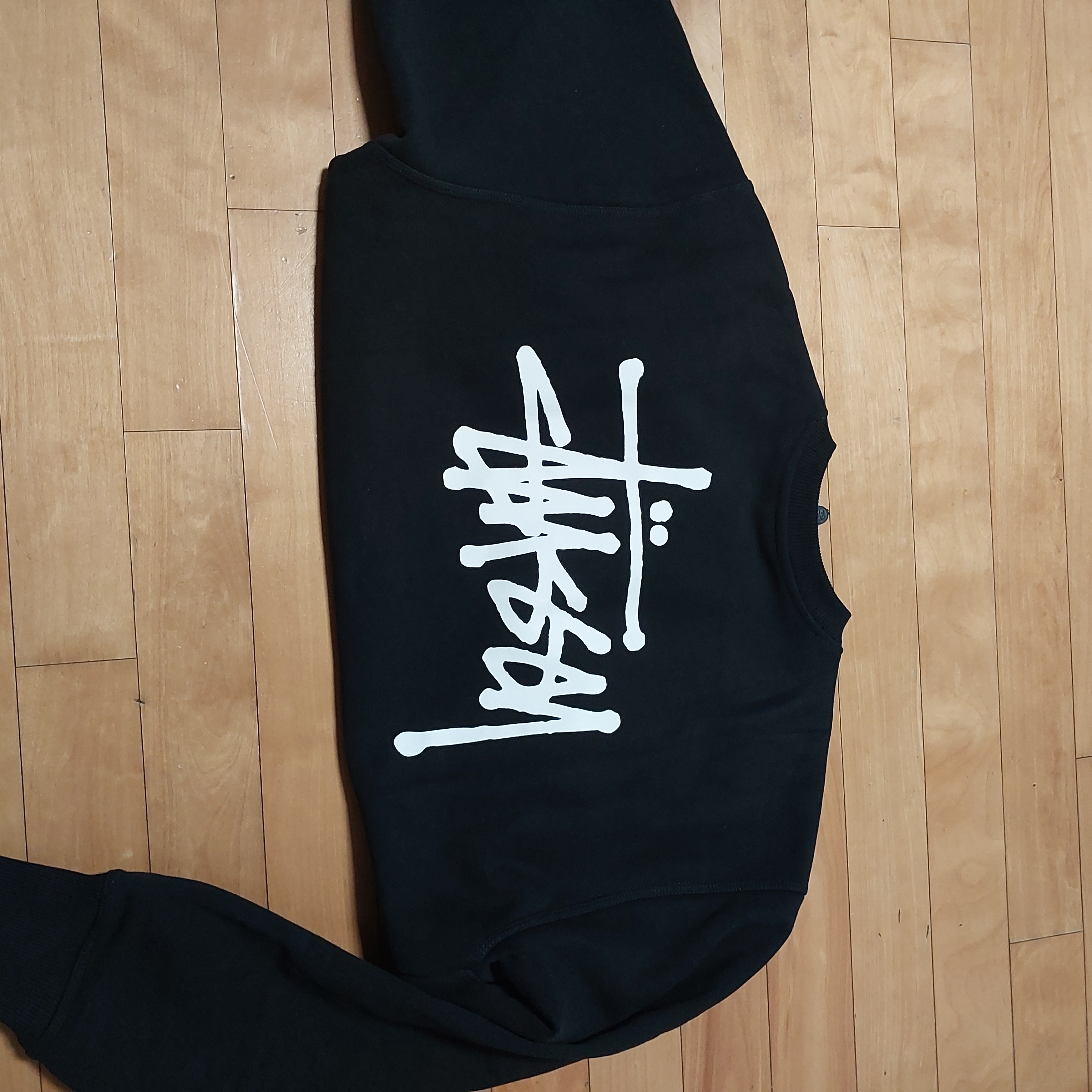 Stussy Basic Stussy Crew Black 2022 착용 스타일 - 1