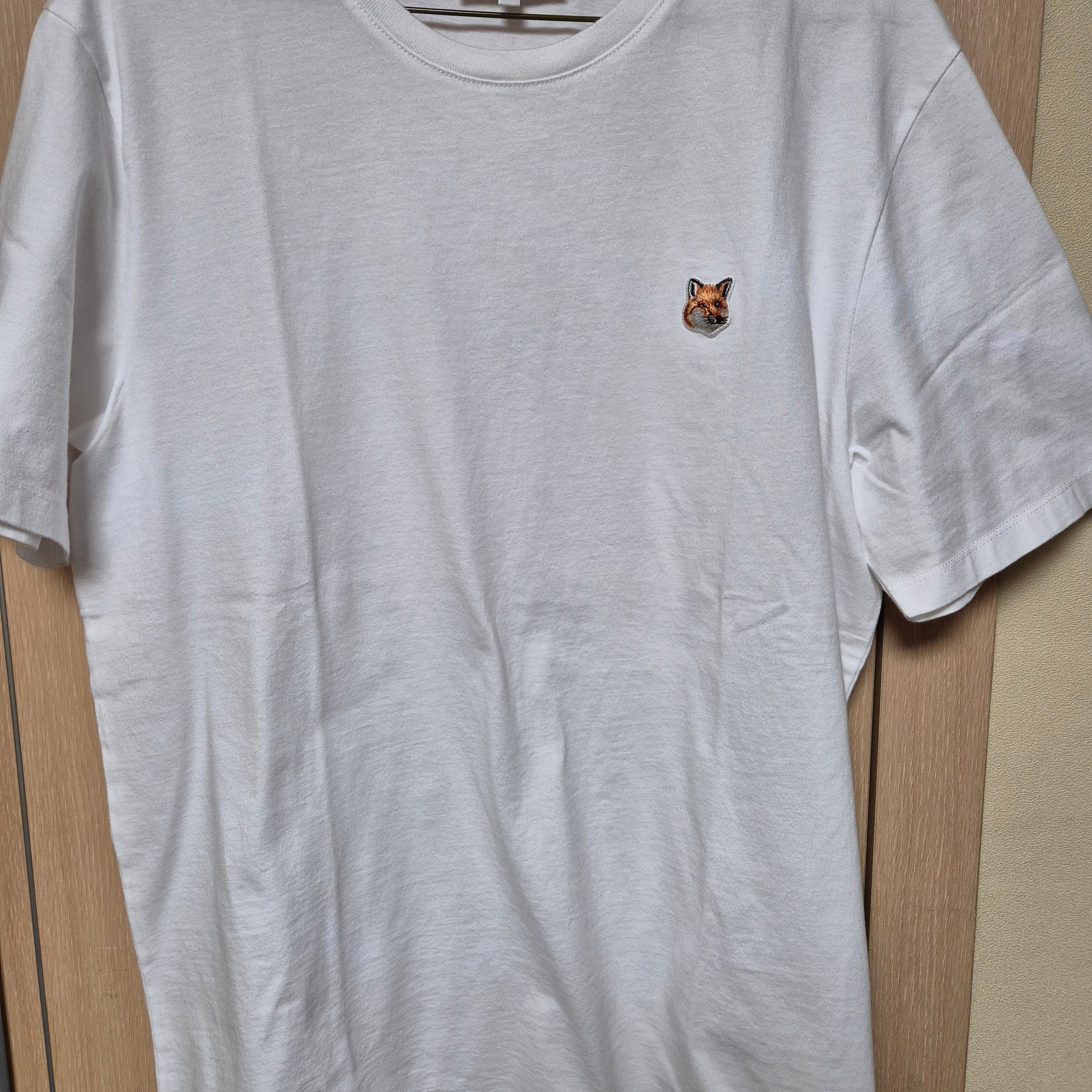 Maison Kitsune Fox Head Patch Regular T-Shirt White 착용 스타일